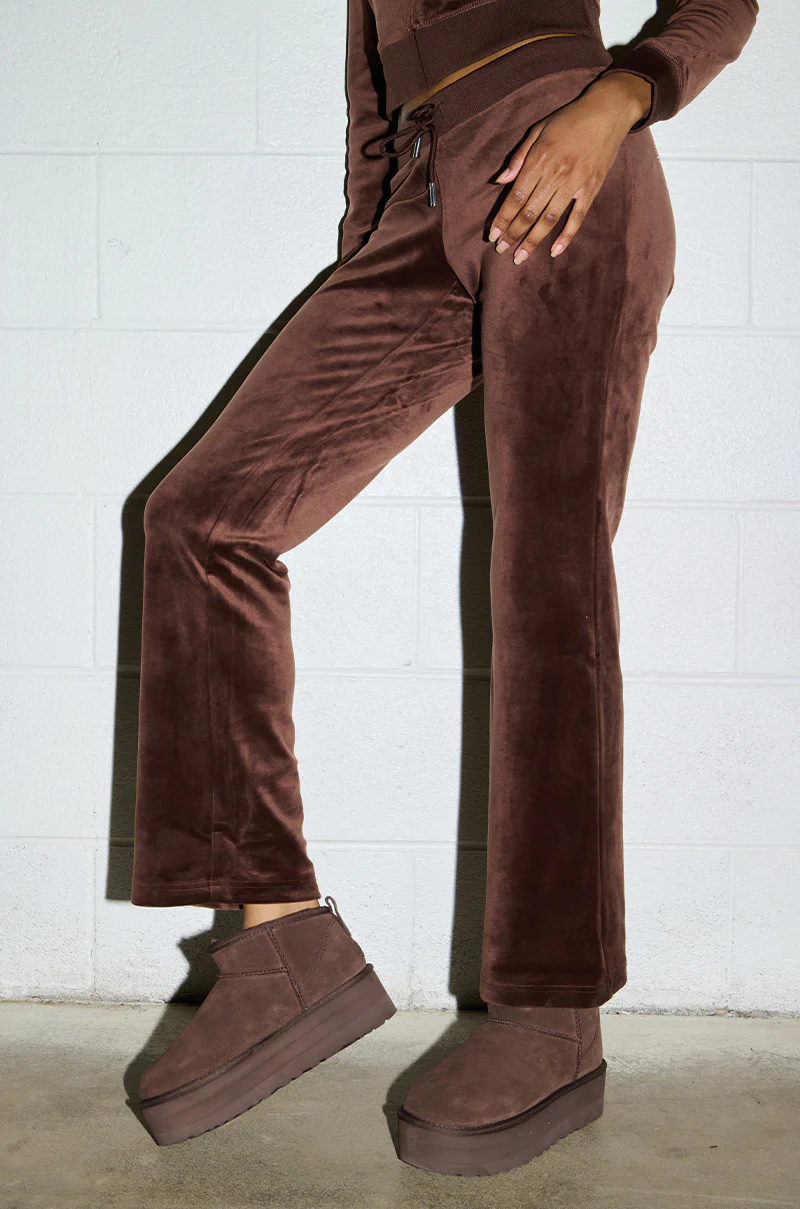 UGG CLASSIC ULTRA MINI PLATFORM IN BROWN - Image 2
