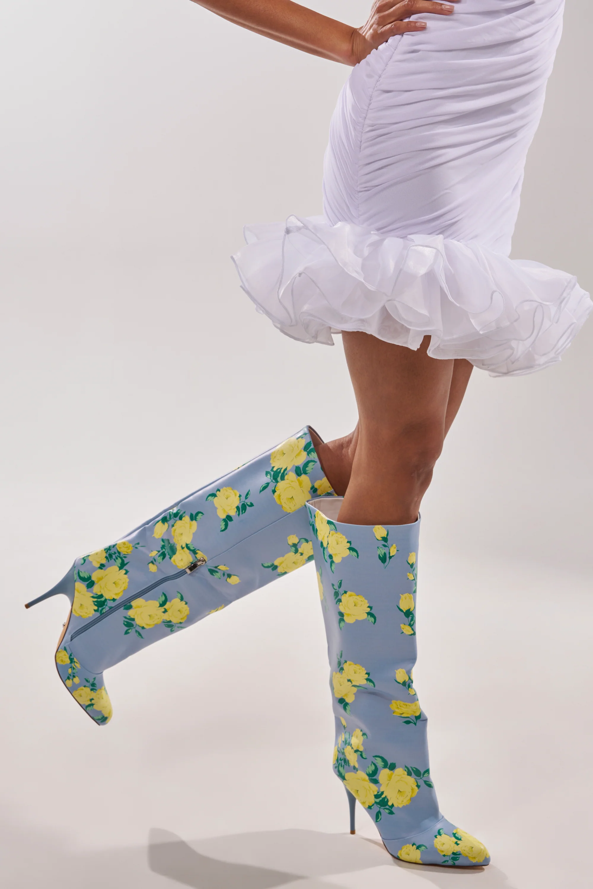 AKIRA GOLD GARLAND BLUE FLORAL BOOT - Image 4