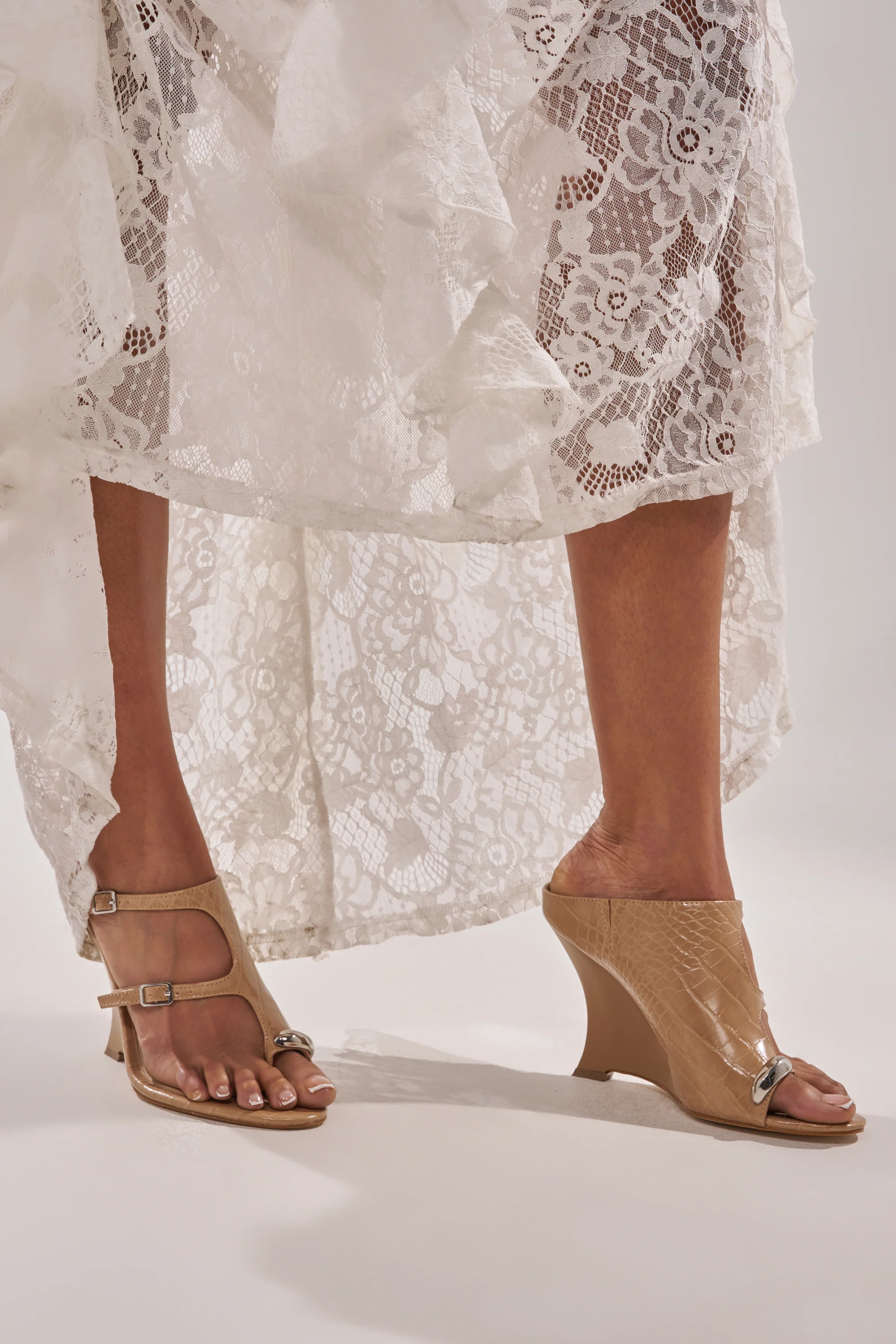 AKIRA GOLD GINO NUDE CROC WEDGE SANDAL - Image 3