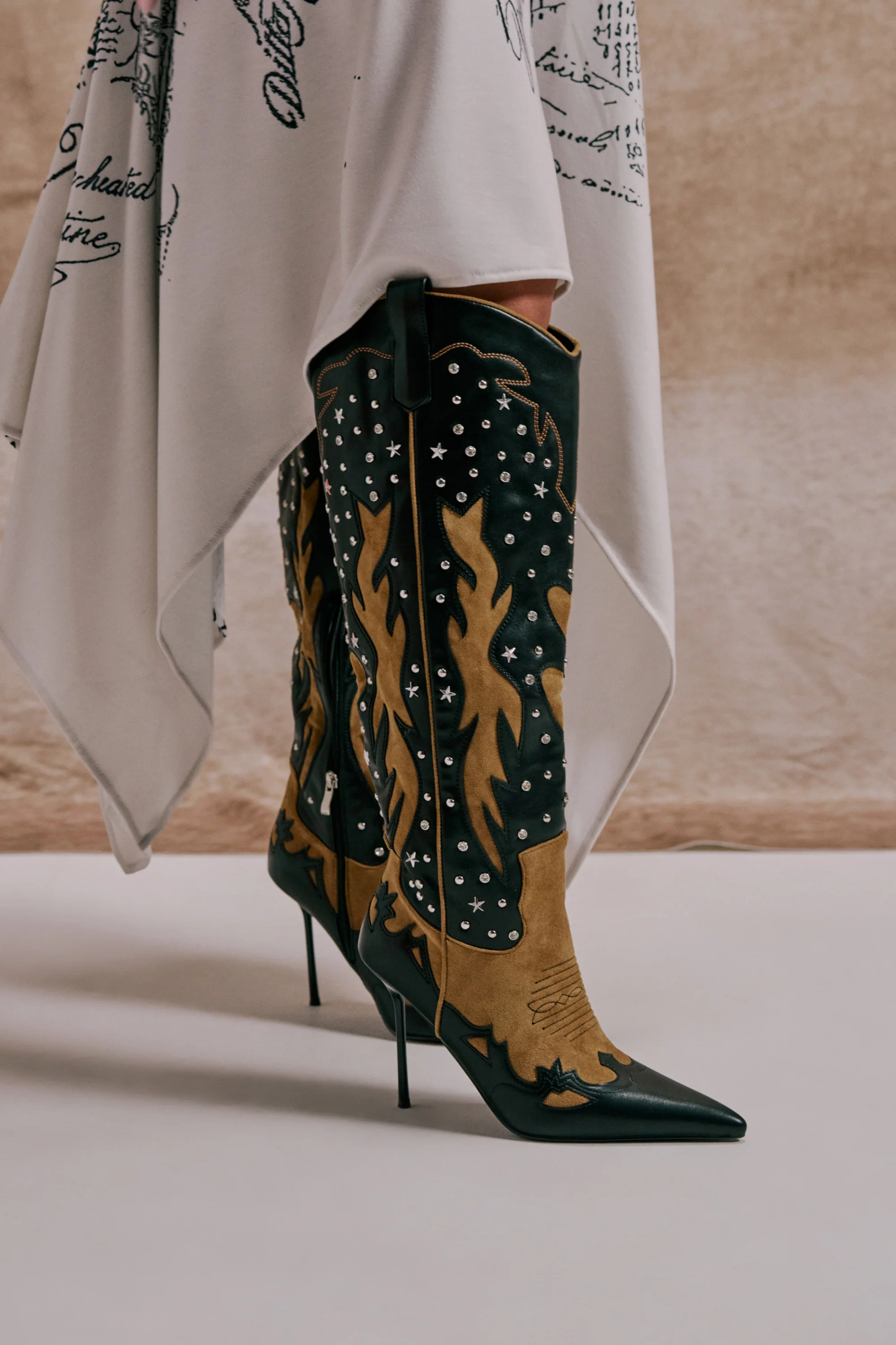 AKIRA GOLD KALPANAS BLACK MULTI STILETTO WESTERN BOOT