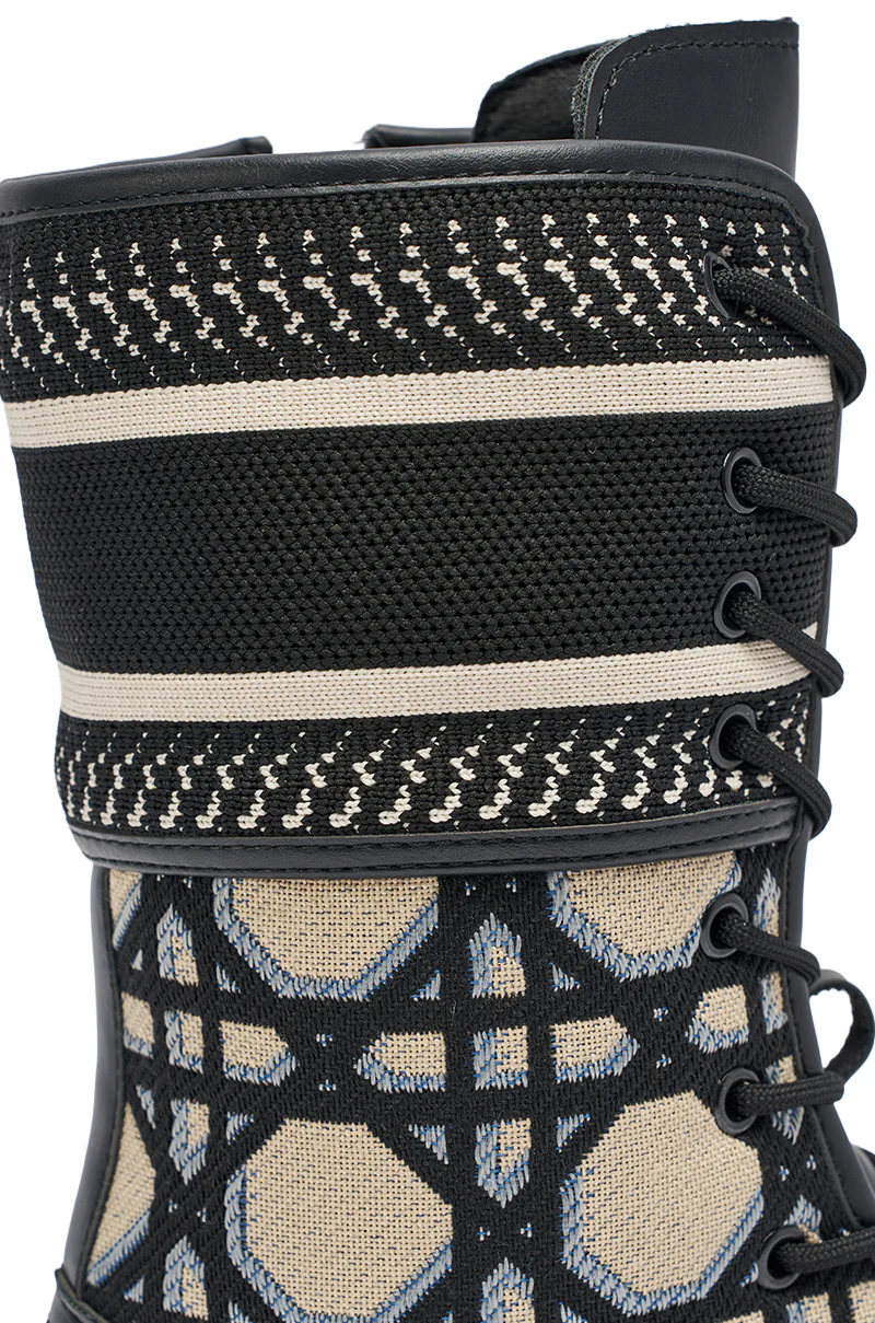 AMADA CANVAS PRINT COMBAT BOOT - Image 7