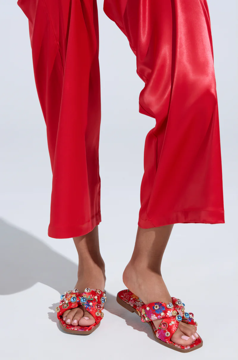 AKIRA RAMSEY RED FLAT SANDAL - Image 2