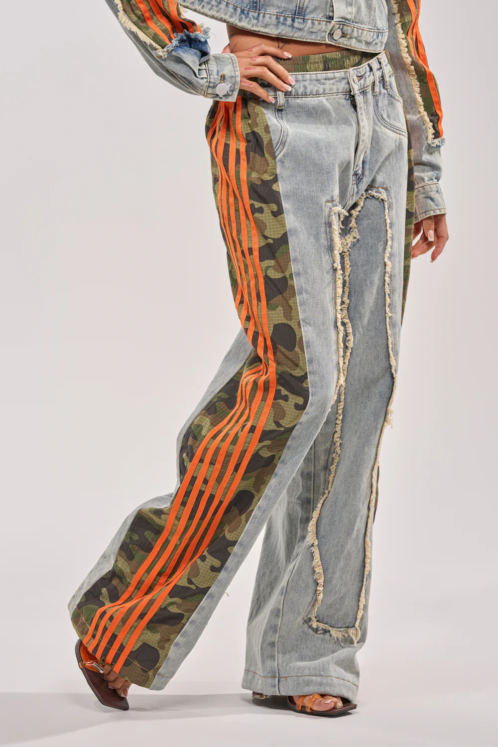 ALL AROUND THE WORLD AGAIN RELAXED FIT DENIM - Image 4