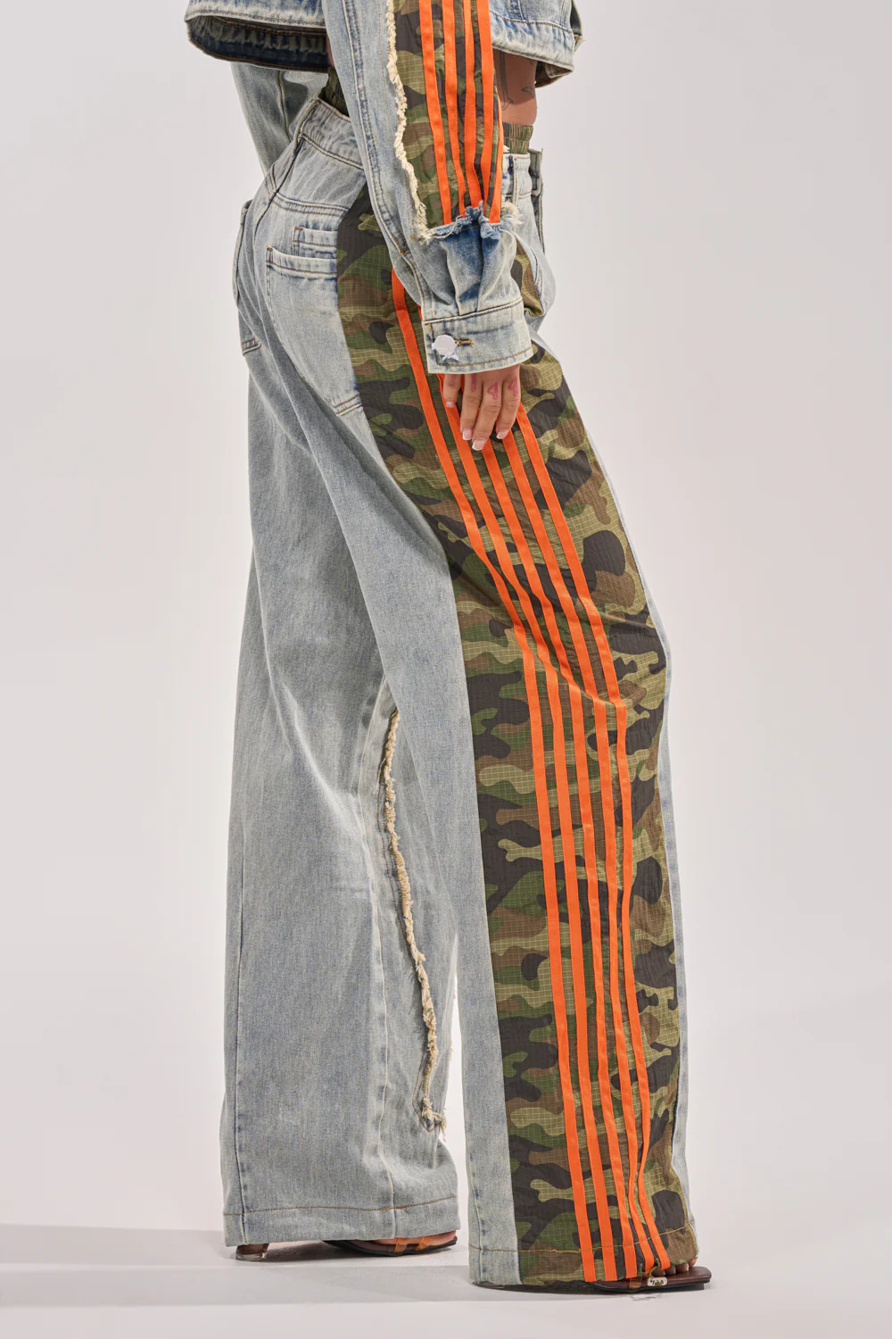 ALL AROUND THE WORLD AGAIN RELAXED FIT DENIM - Image 5