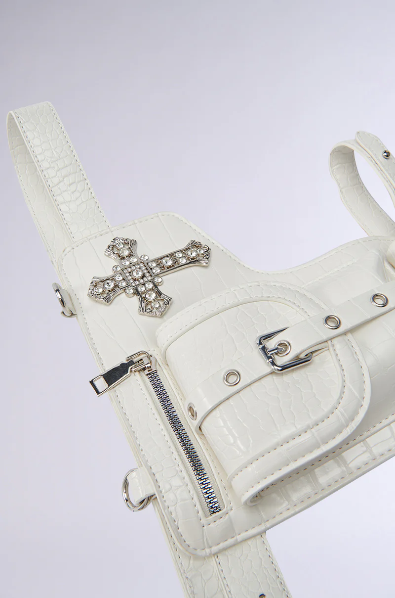 CROSSING THE LINE PU BELT BAG IN WHITE - Image 5