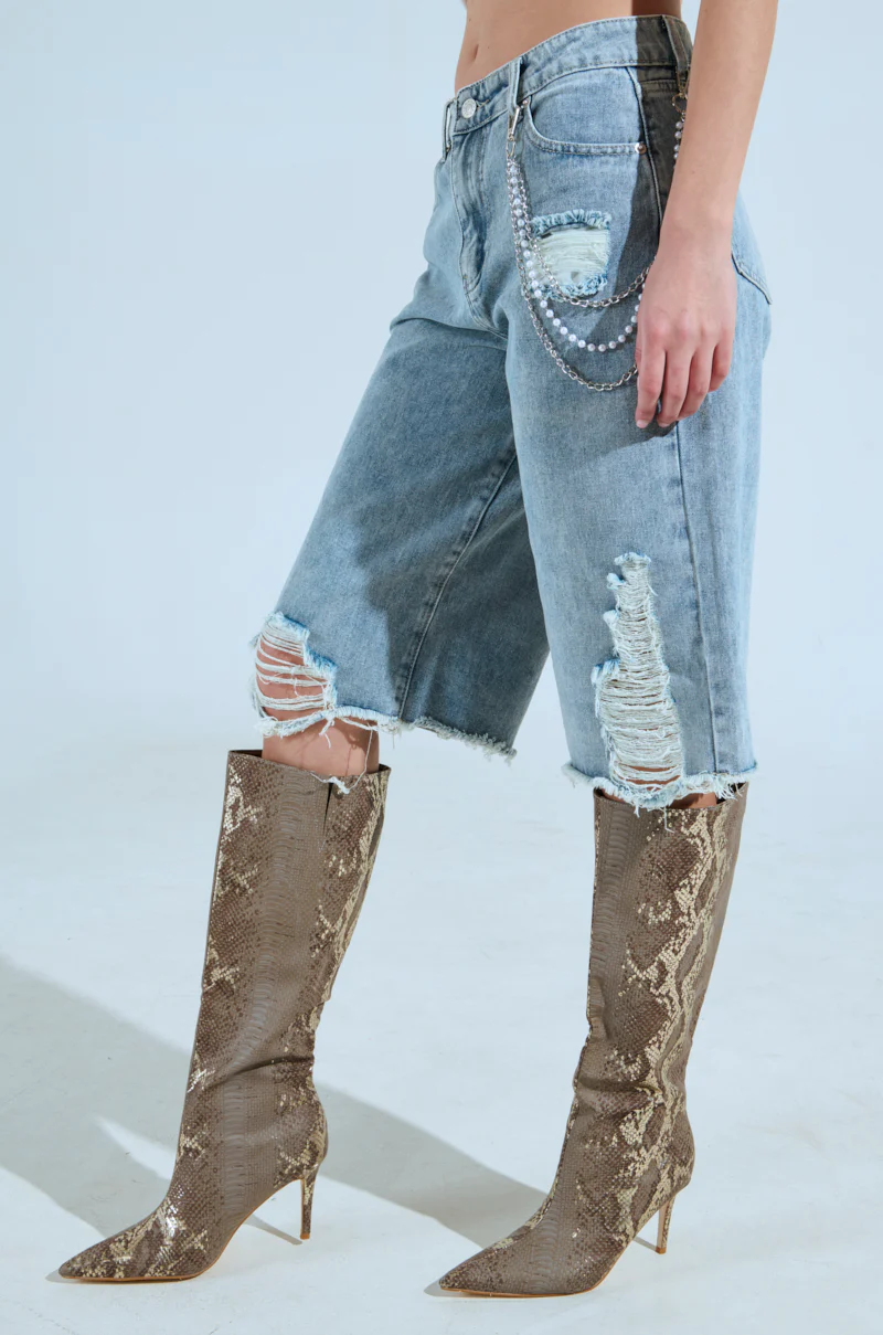 ALL IVE GOT DENIM BERMUDA SHORT - Image 5
