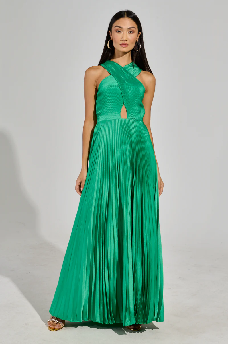 ALWAYS THE GUEST PLEATED MAXI DRESS IN KELLY GREEN - Image 4