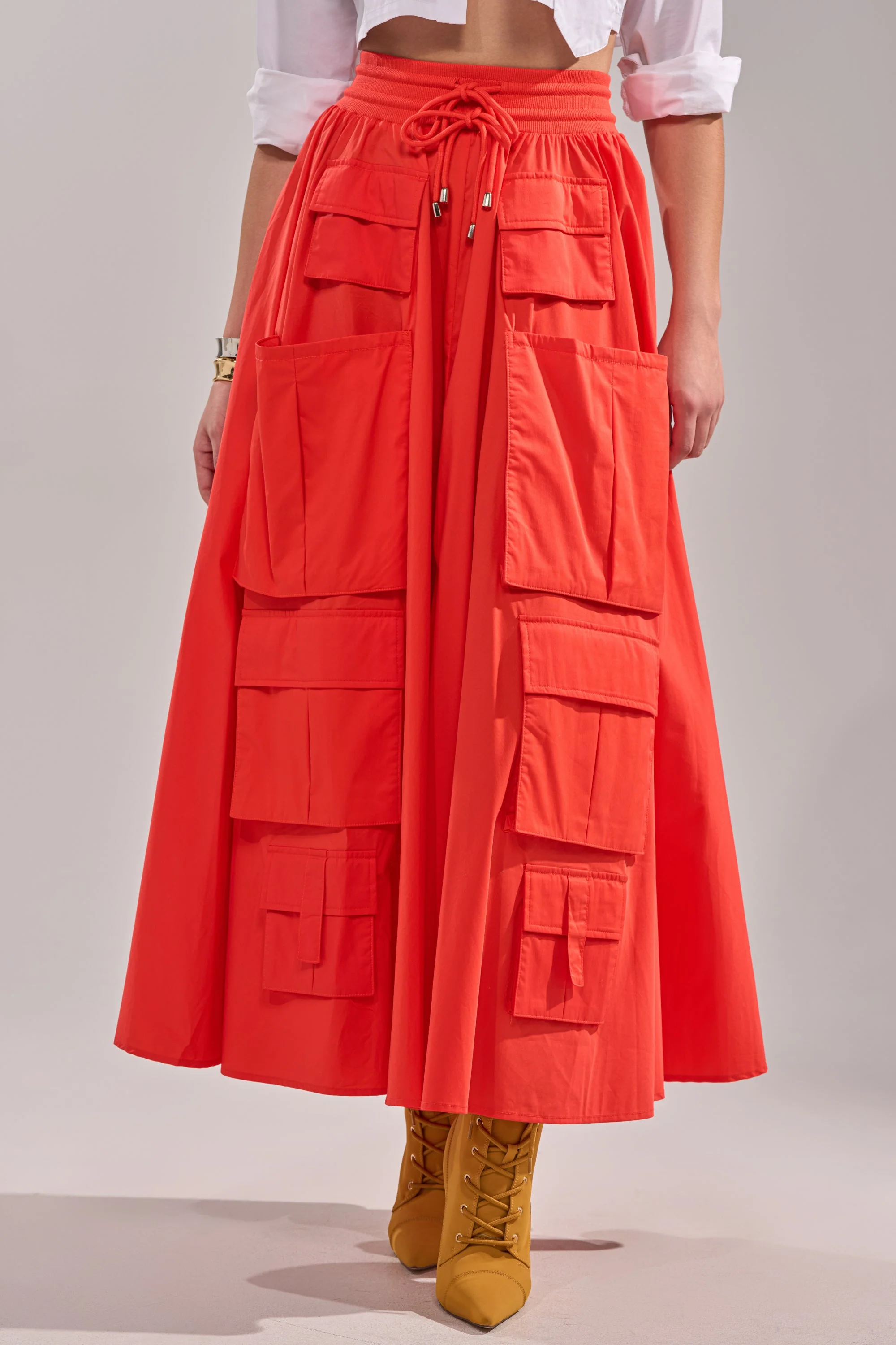 AMELIA CARGO POCKET MAXI SKIRT IN RED - Image 3