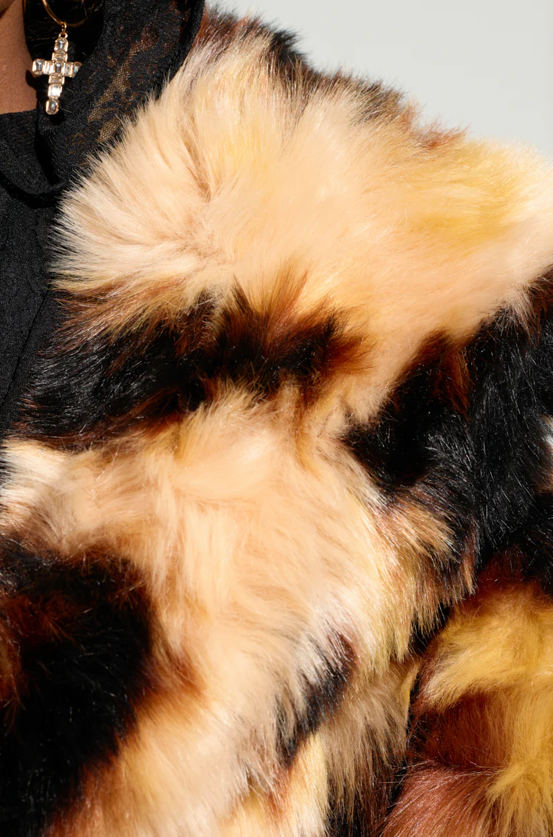 ARI OVERSIZED FUR COAT - Image 8