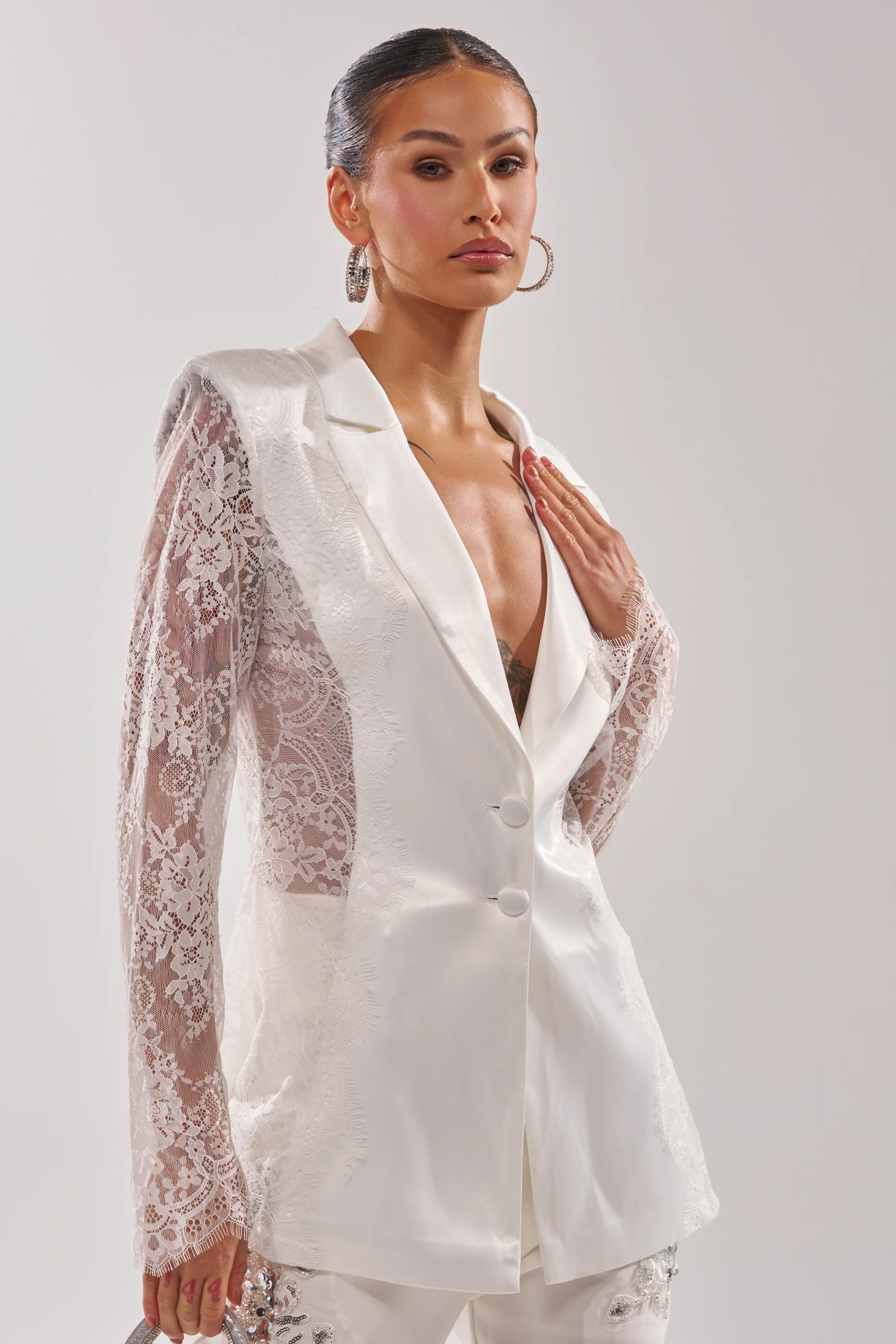AU CONTRAIRE LACE SATIN BLAZER IN WHITE - Image 3