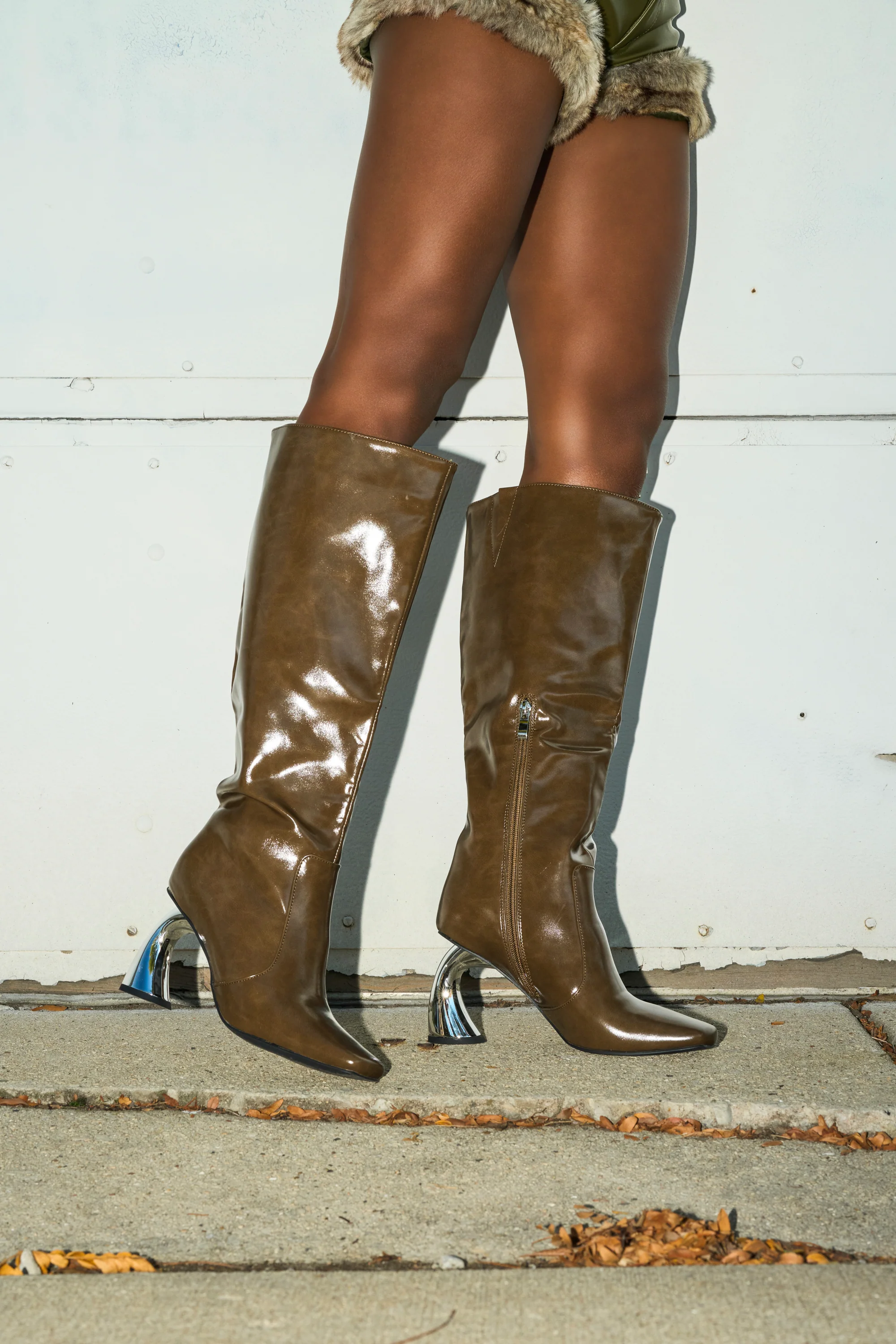 AZALEA WANG BEHRAM OLIVE CURVED CHUNKY HEEL KNEE HIGH BOOT - Image 3
