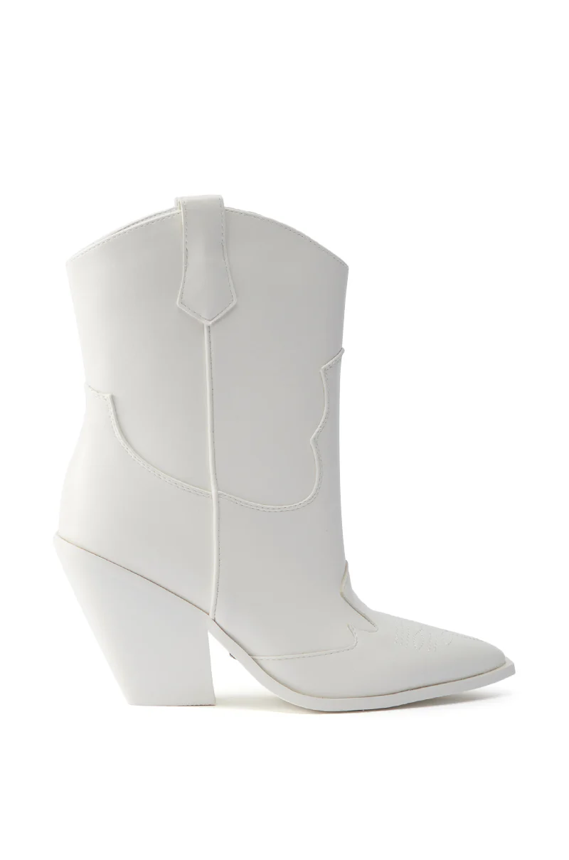 AZALEA WANG BRIGGITTA WHITE WESTERN COWBOY BOOTIE - Image 8