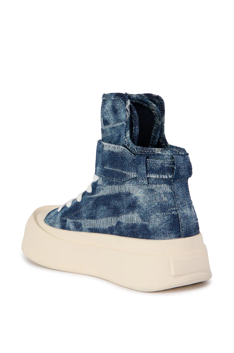 AZALEA WANG BRINLEIGH BRUGUNDY SNEAKER - Image 4
