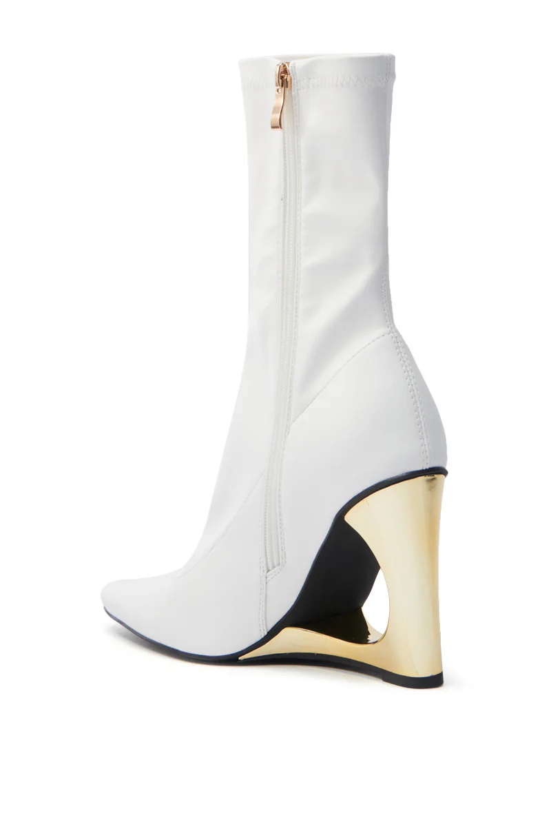 AZALEA WANG BRIXHAM WHITE BOOTIE WITH NOVELTY HEEL - Image 5