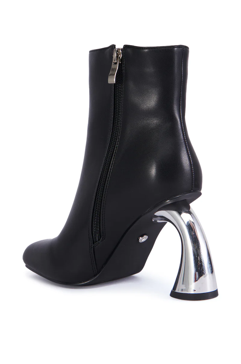 AZALEA WANG DEYCI BLACK ABSTRACT CHUNKY HEEL BOOTIE - Image 6