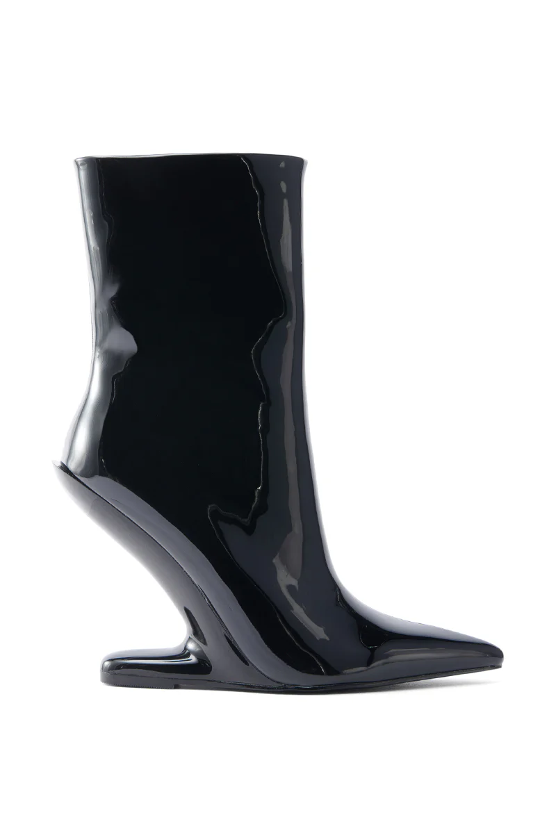 AZALEA WANG GLACIELLE PATENT BLACK WEDGE BOOTIE - Image 5