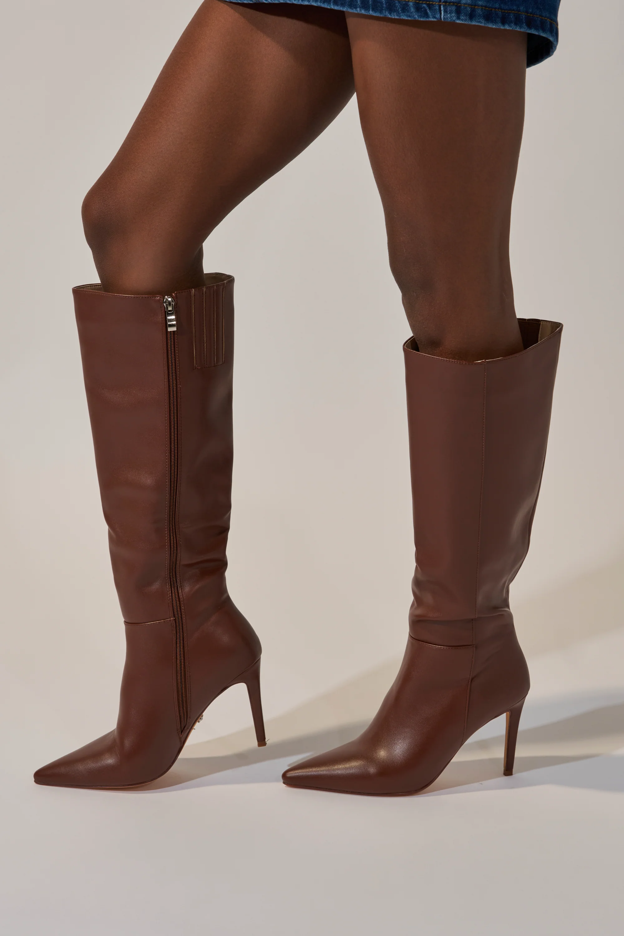 AZALEA WANG HAILEYANN BROWN STILETTO BOOT - Image 2