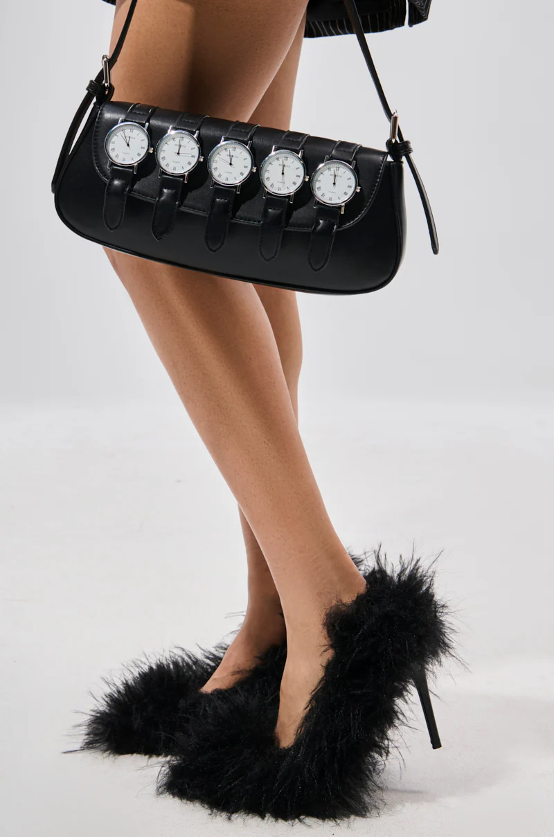 AZALEA WANG KURT BLACK FUR EMBELLISHED PUMP - Image 7