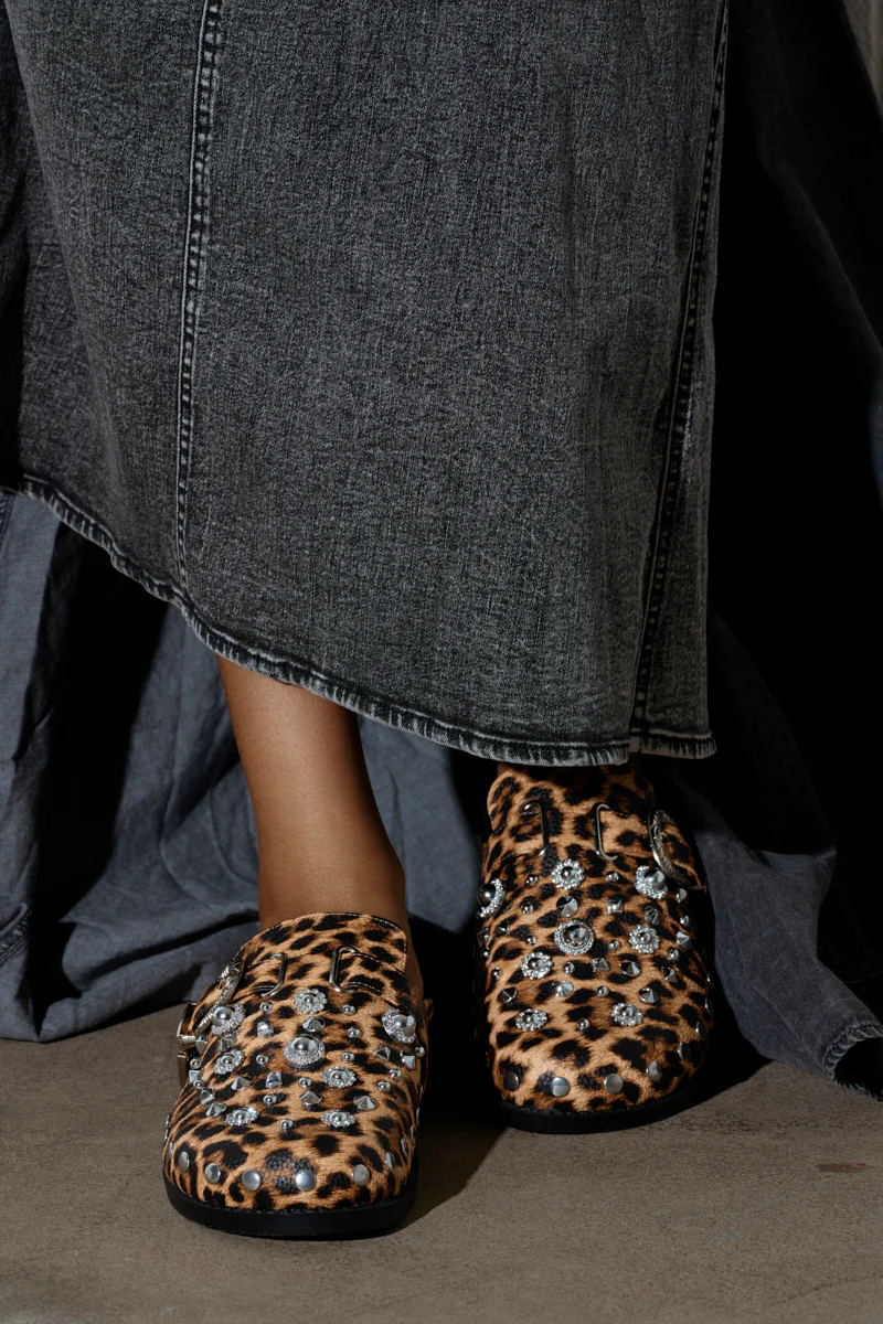 AZALEA WANG MAUDLIN LEOPARD CLOG - Image 4