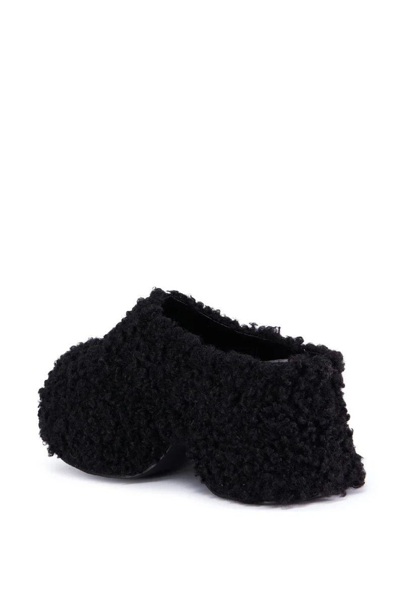 AZALEA WANG MORTICIA BLACK SHERPA CLOG - Image 8