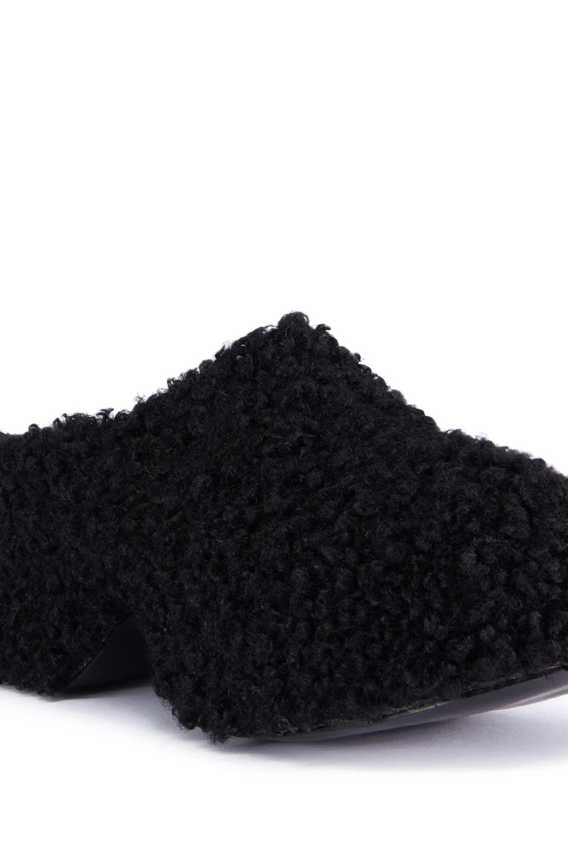 AZALEA WANG MORTICIA BLACK SHERPA CLOG - Image 9