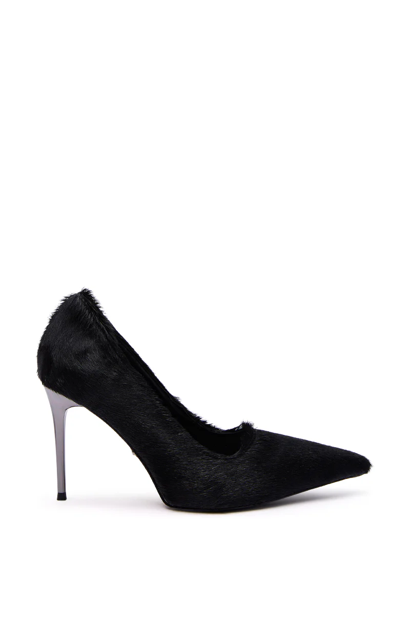 AZALEA WANG ROSEE BLACK PONY HAIR PUMP - Image 8