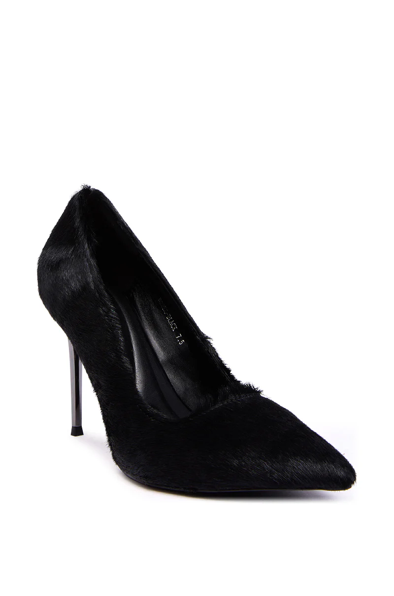 AZALEA WANG ROSEE BLACK PONY HAIR PUMP - Image 9