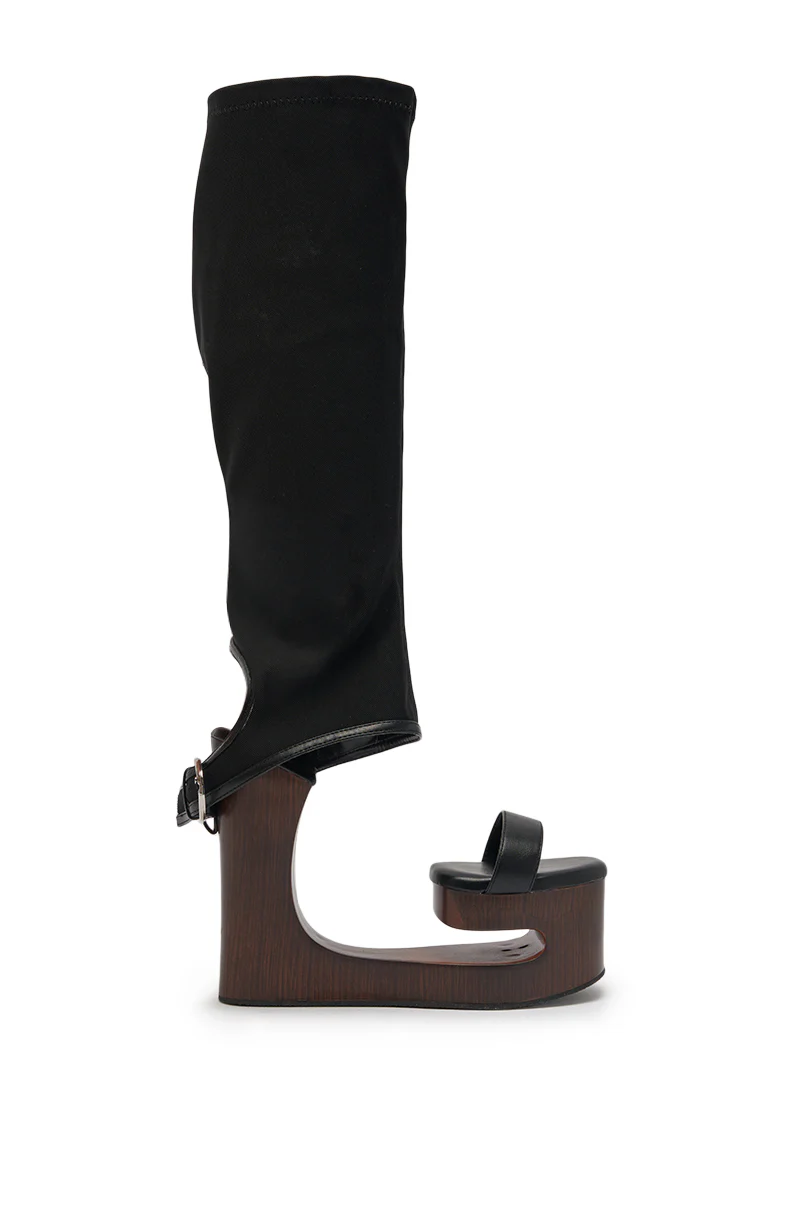 AZALEA WANG SWINDLE BLACK NOVELTY WEDGE SANDAL - Image 4