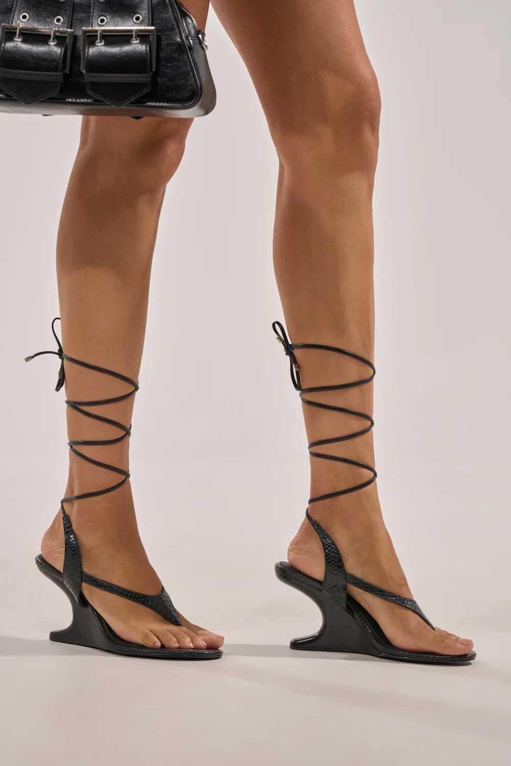 AZALEA WANG TAMSIN BLACK CROC NOVELTY WEDGE STRAP SANDAL - Image 4