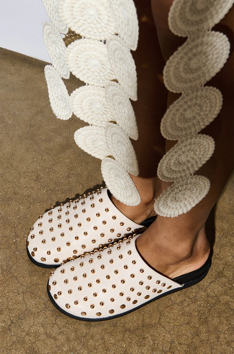 AZALEA WANG TRAVERSE BEIGE CLOG - Image 6