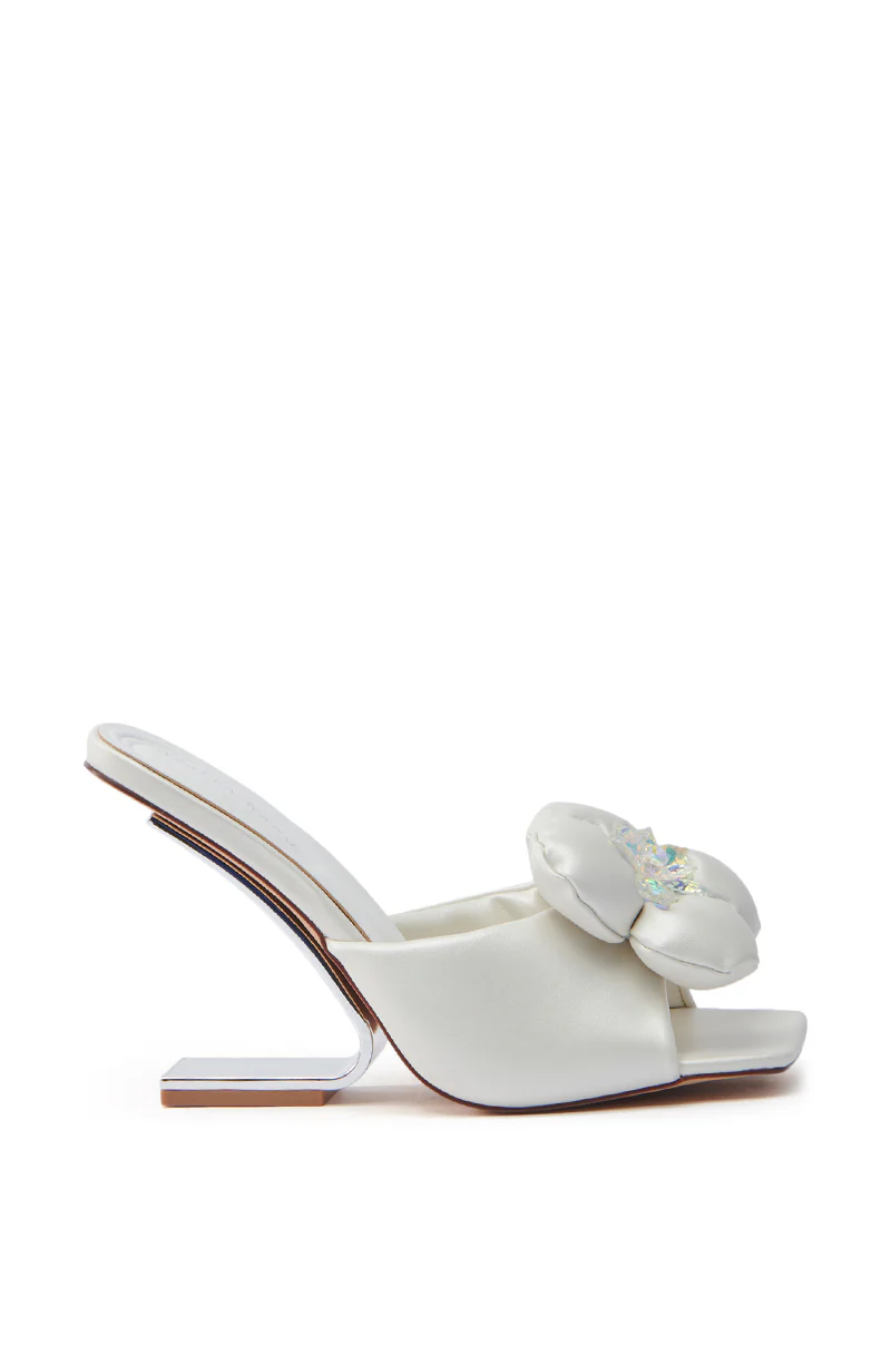 AZALEA WANG LOUSINE WEDGE WHITE SANDAL - Image 3