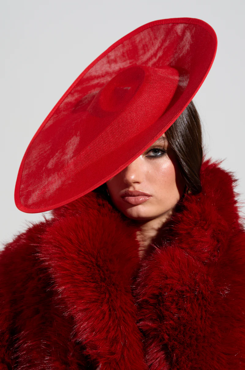 BLUSHING EDITORIAL CLIP ON HAT - Image 2