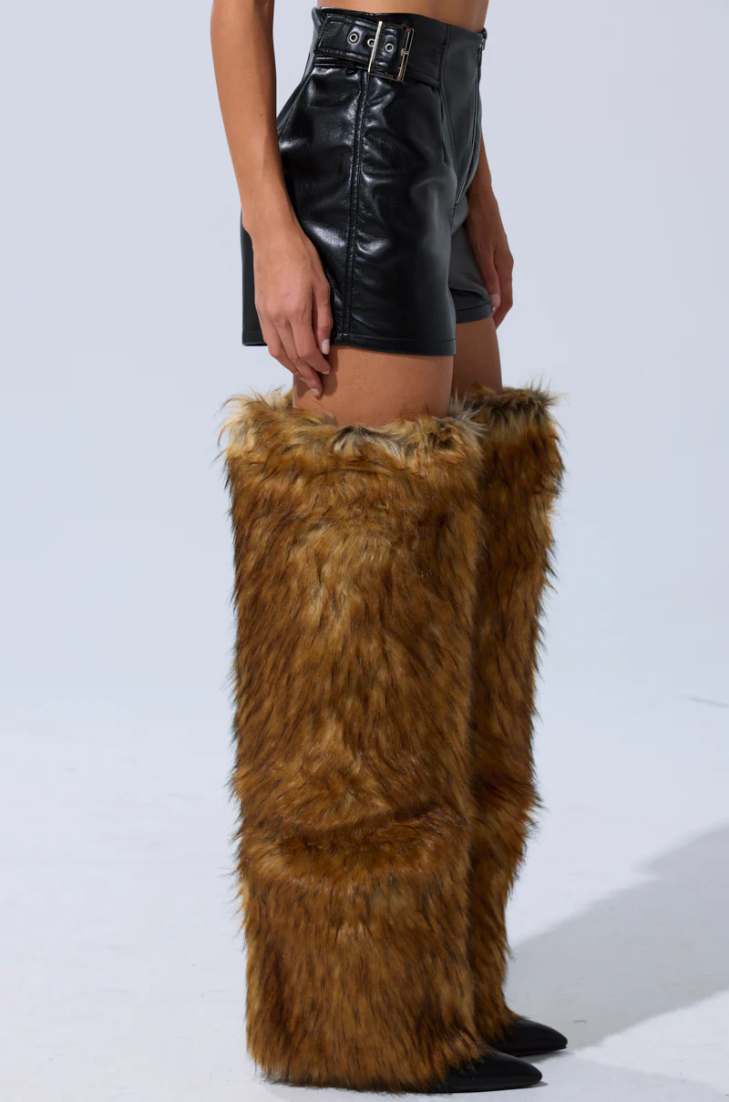 BUILD ME UP FAUX LEATHER SHORT - Image 6