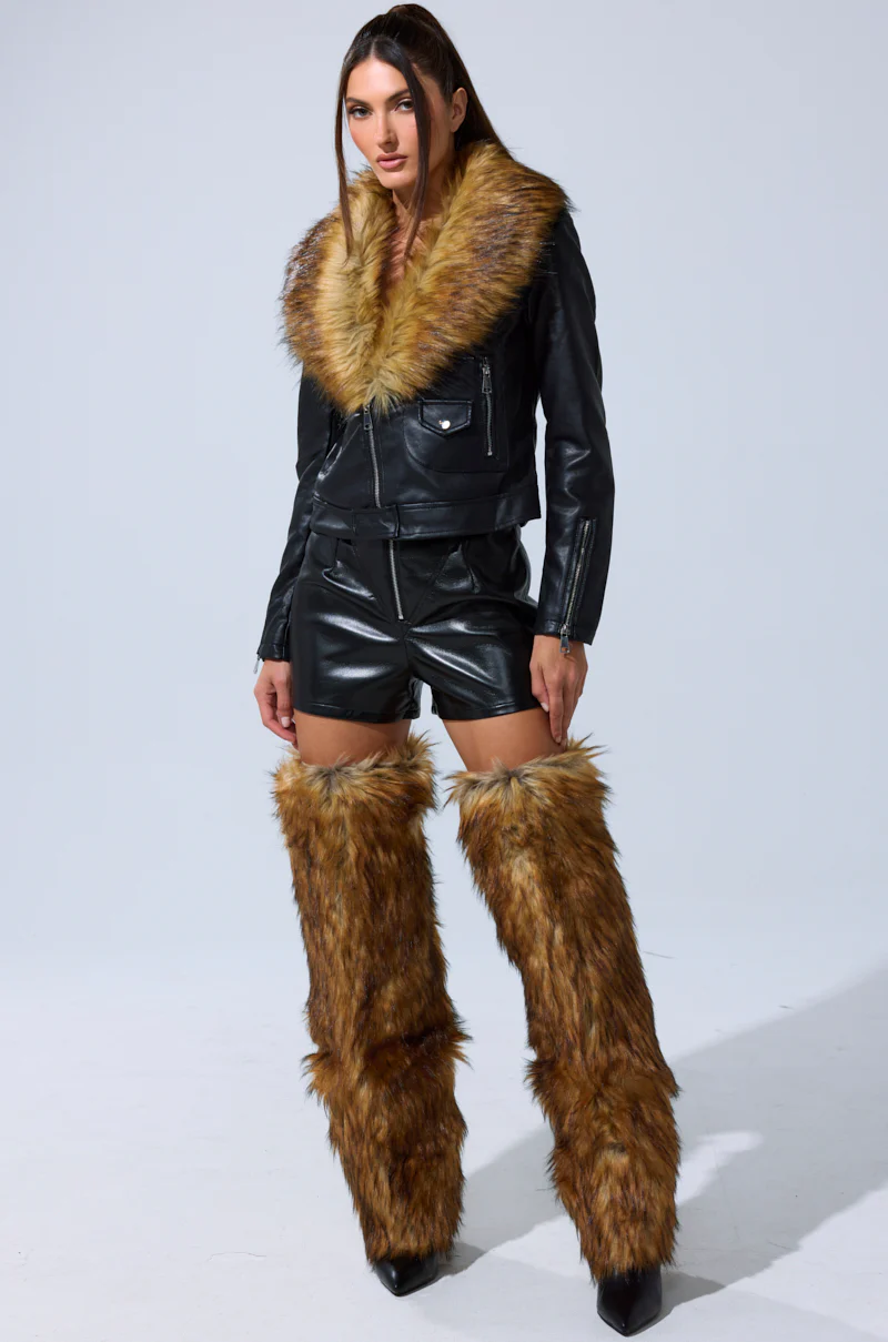 BUILD ME UP FAUX LEATHER SHORT - Image 9