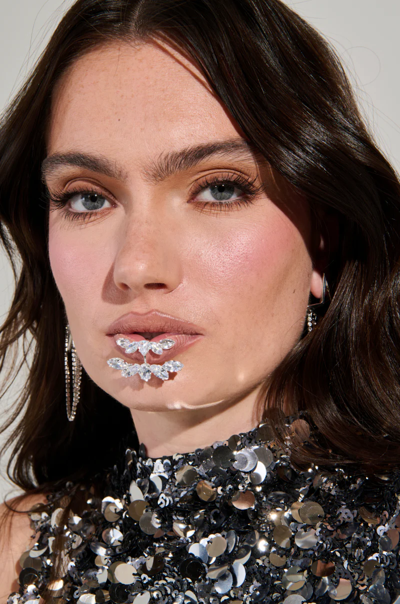 CHARMER FAUX LIP RING - Image 3