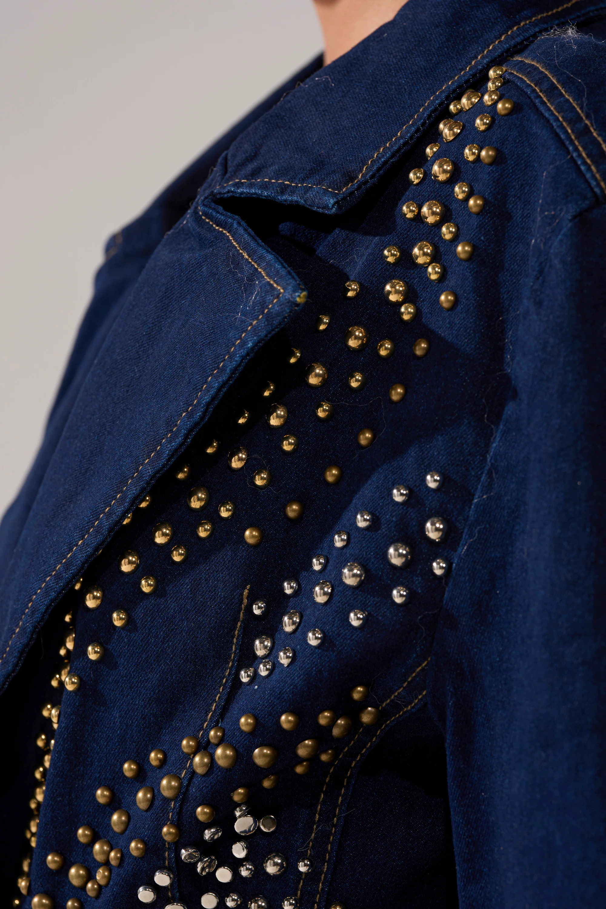 CHEYENNE STUDDED DENIM BLAZER - Image 8