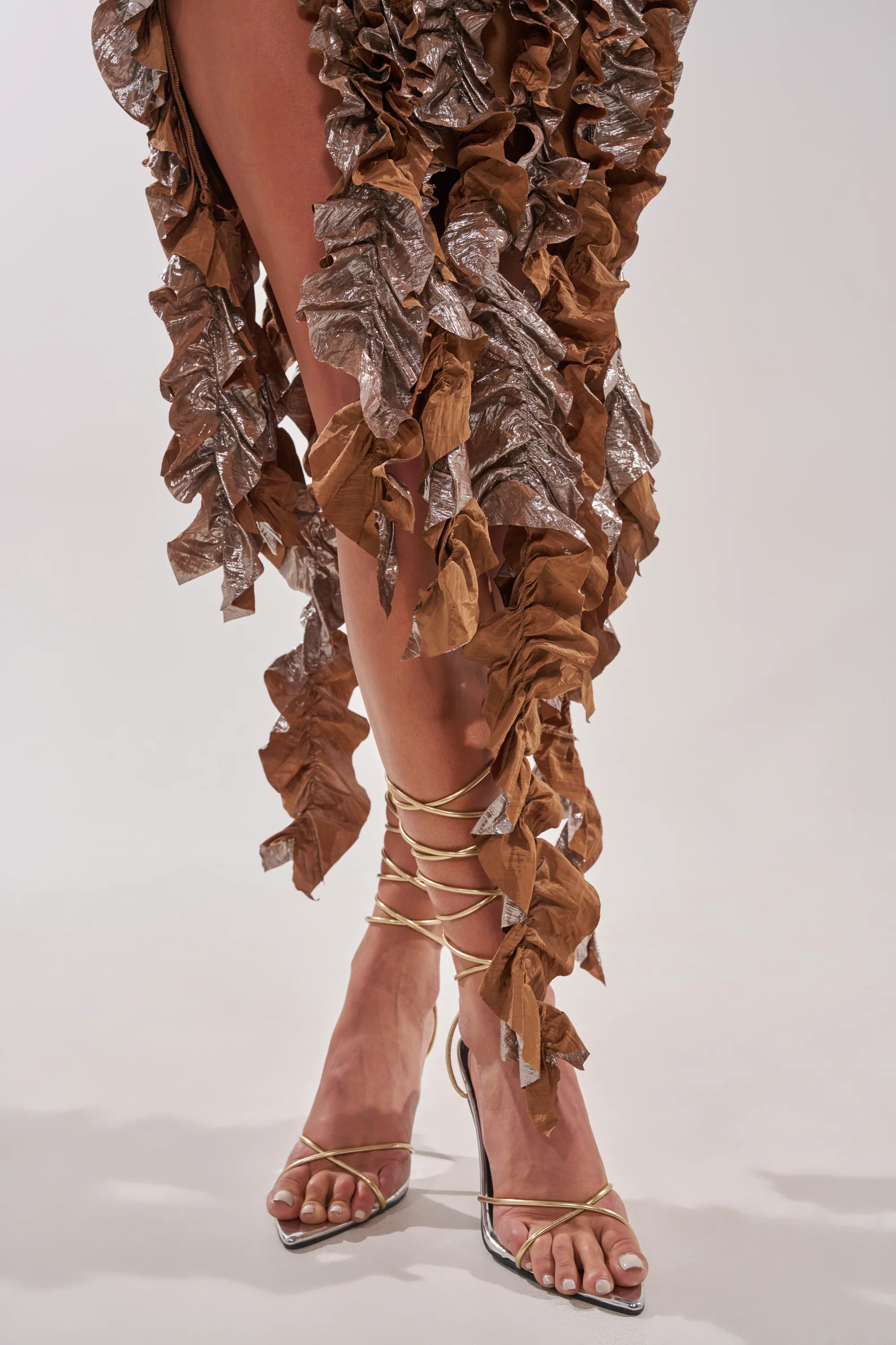 CITY LIGHTS RUFFLE MIDI DRESS IN BRONZE - Image 8