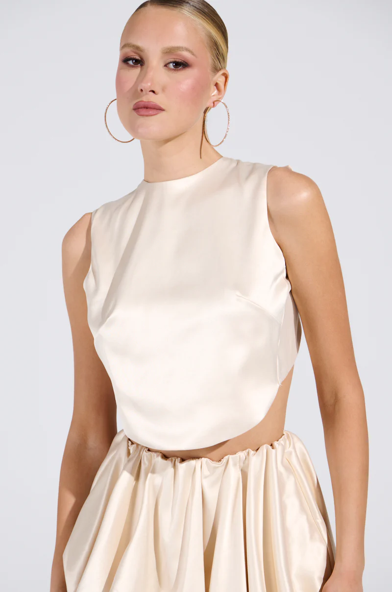 CITY POPPIN CROPPED OPEN BACK BLOUSE - Image 2