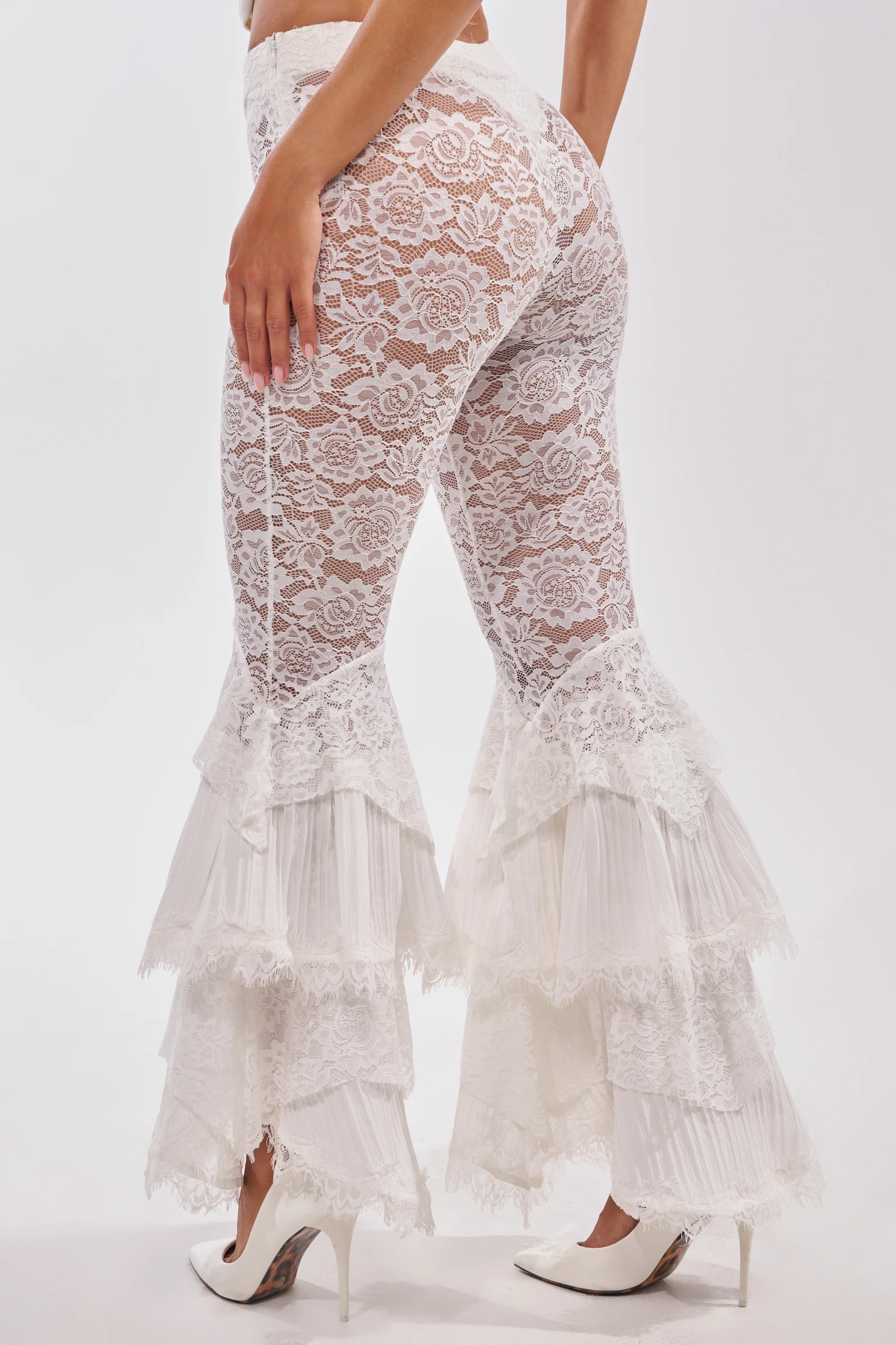 COACHELLA LACE RUFFLE PANTS - Image 7