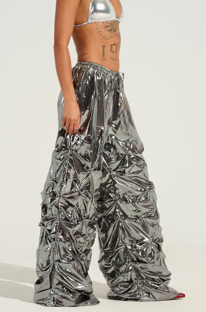 COINCIDENTAL LOVE OVERSIZED METALLIC RUCHED PANT - Image 3