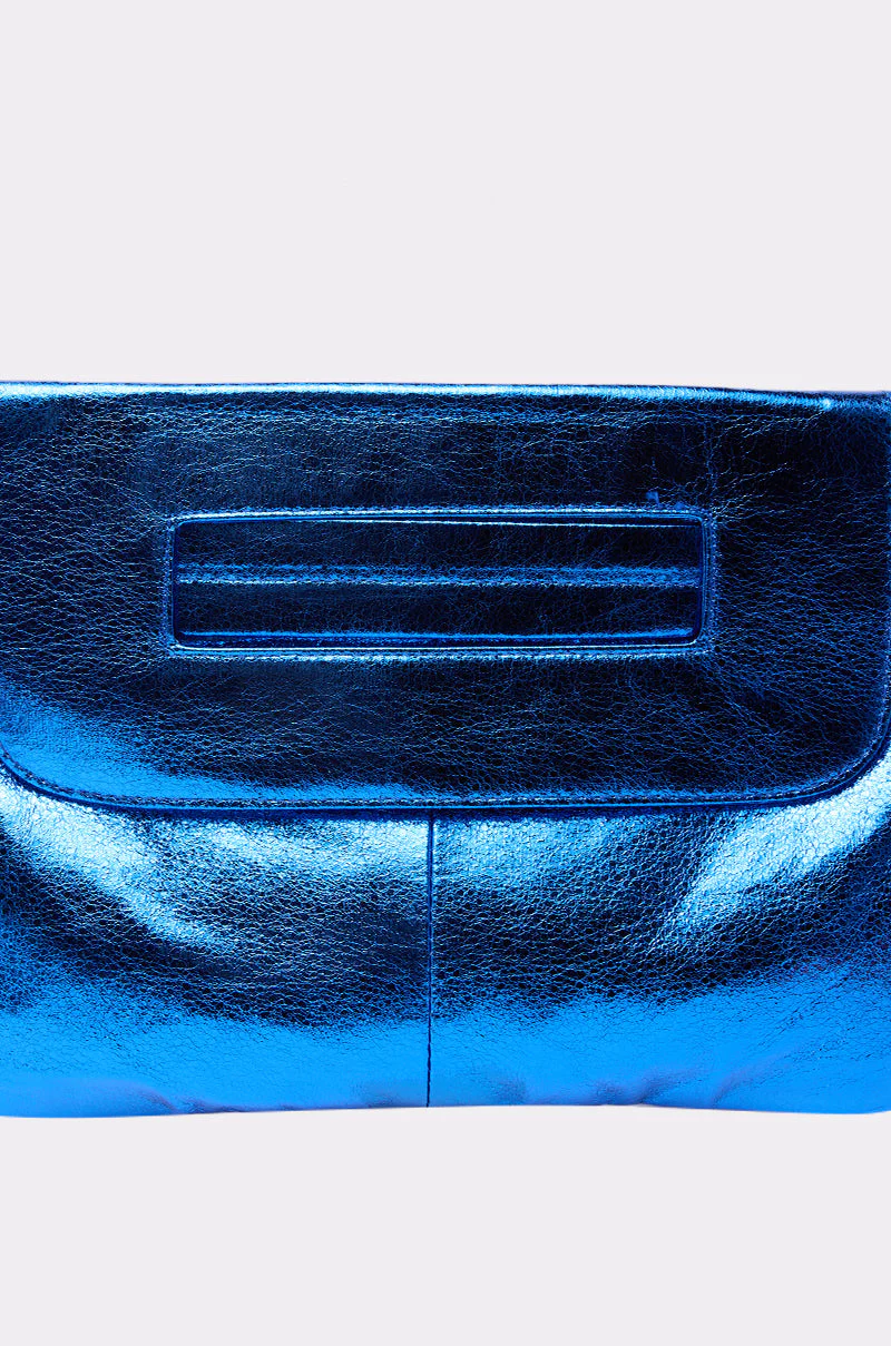 COSMIC COBALT OVERSIZED CLUTCH - Image 4