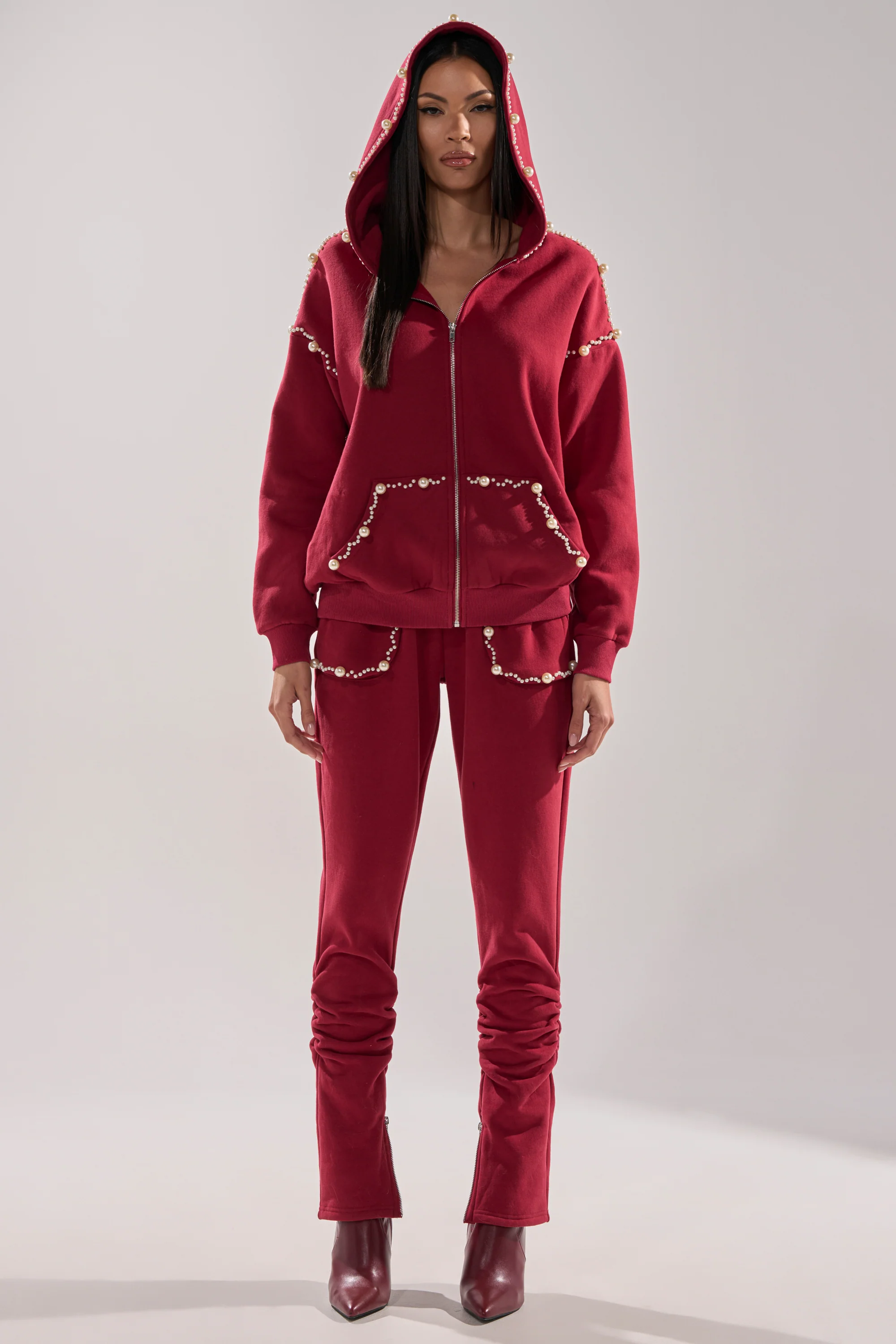 COZY HOLIDAY PEARL JOGGER IN BURGUNDY - Image 17