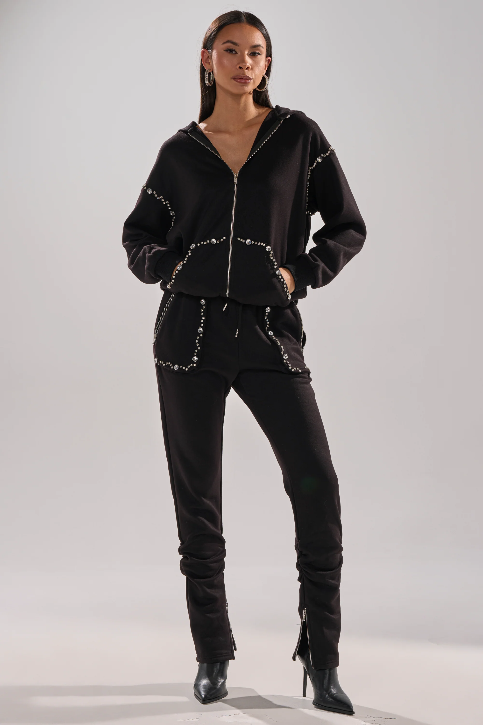 COZY HOLIDAY RHINESTONE JOGGER IN BLACK - Image 10