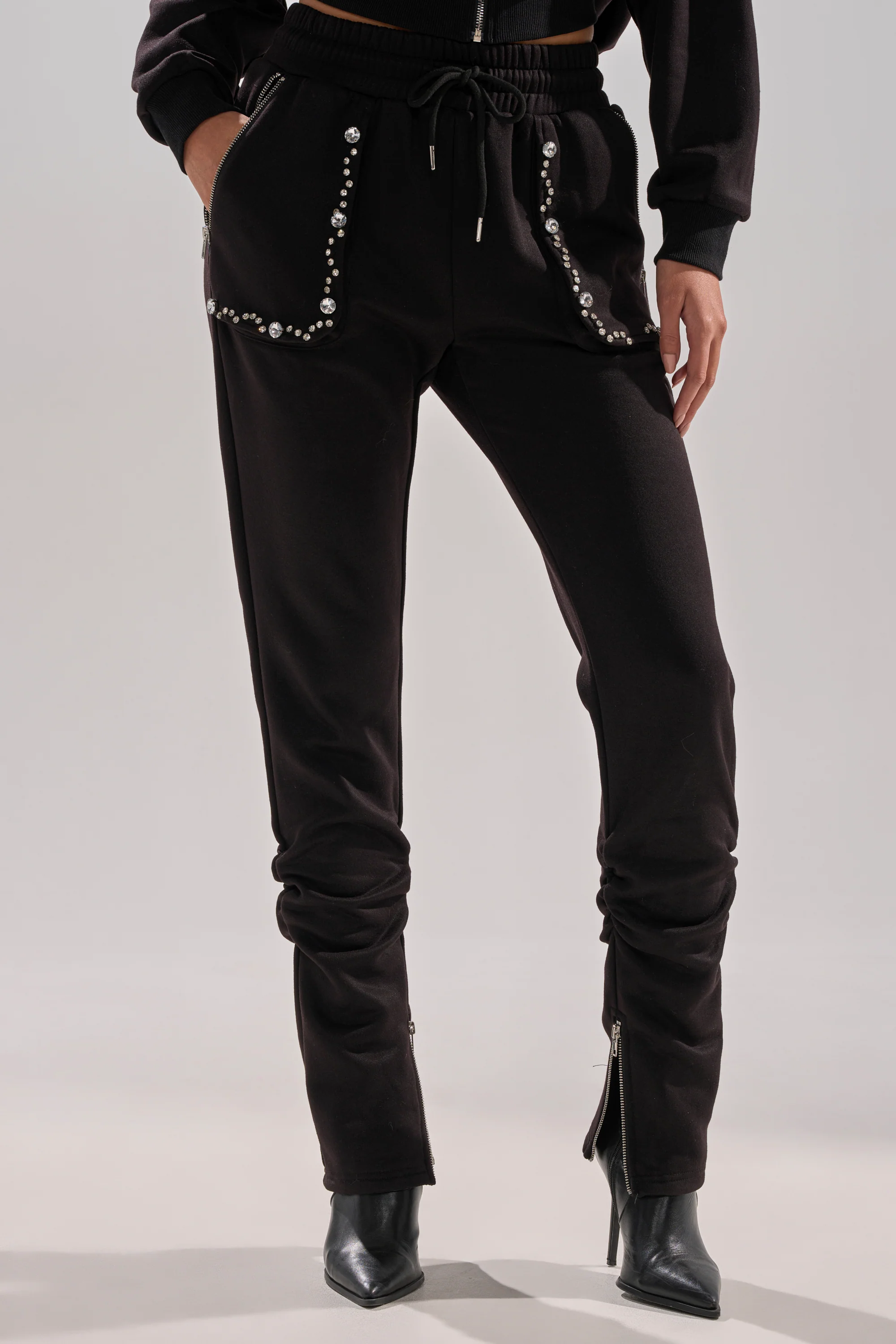 COZY HOLIDAY RHINESTONE JOGGER IN BLACK - Image 17