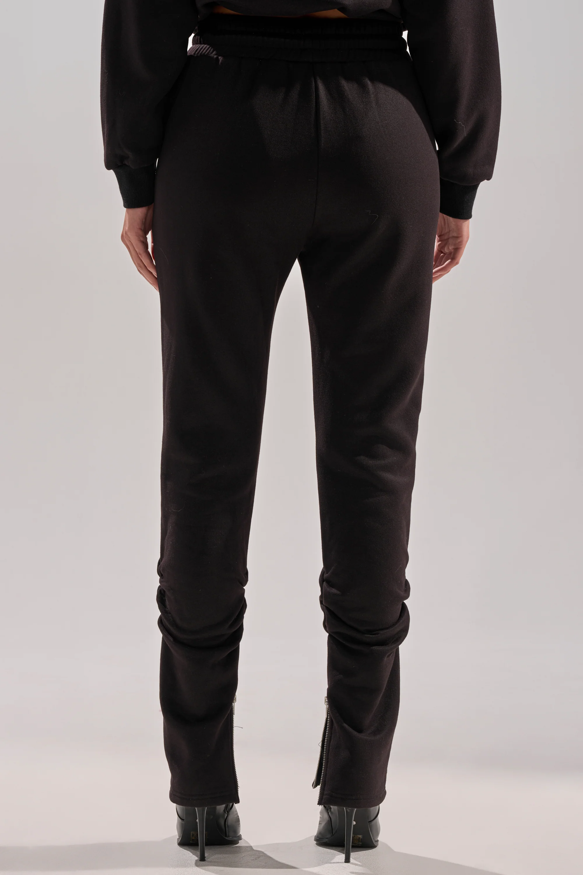 COZY HOLIDAY RHINESTONE JOGGER IN BLACK - Image 6