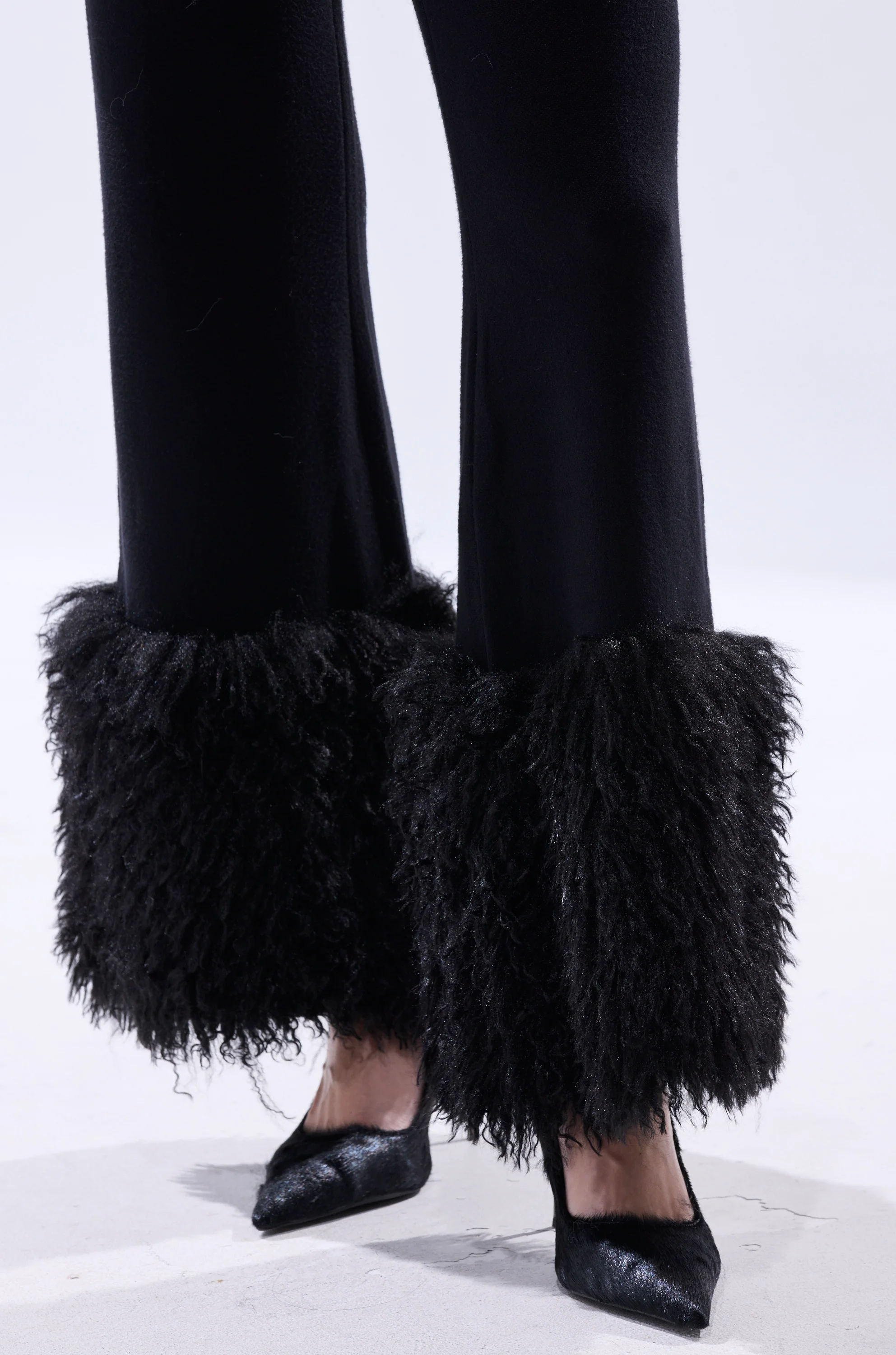 COZY VIBES SWEATER PANT WITH FUR CUFF IN BLACK - Image 10