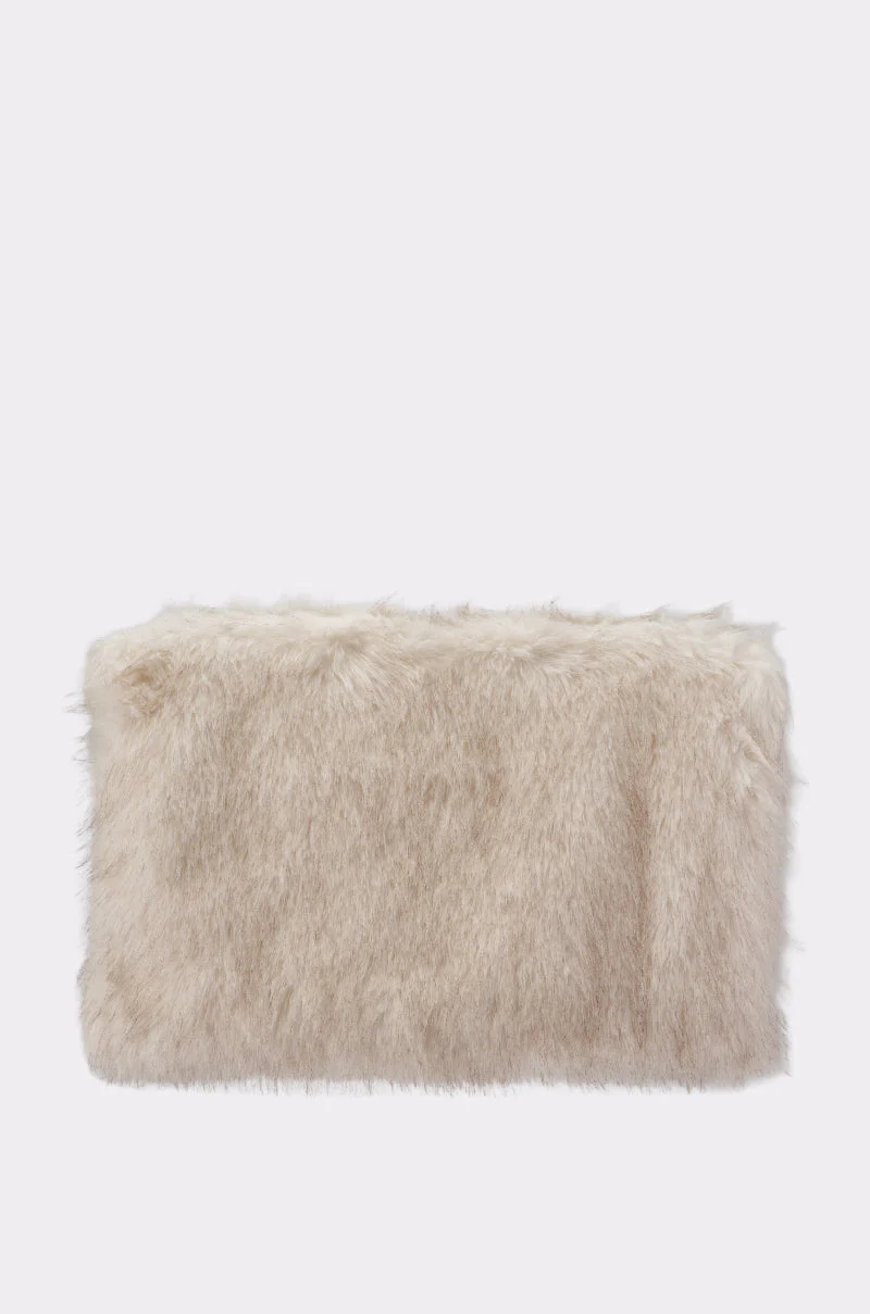 CRU FAUX FUR OVERSIZED CLUTCH - Image 2
