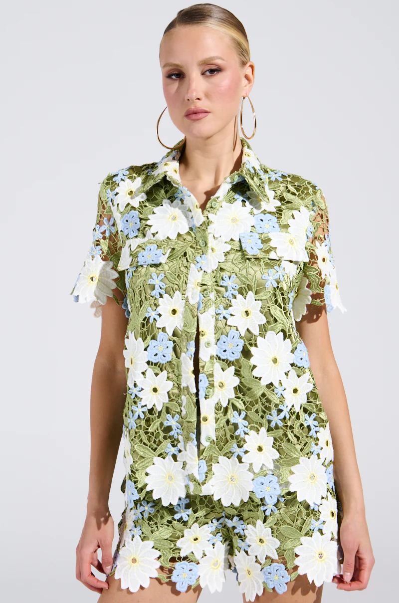 DAISY CROCHET SHORT SLEEVE BUTTON UP SHIRT - Image 2