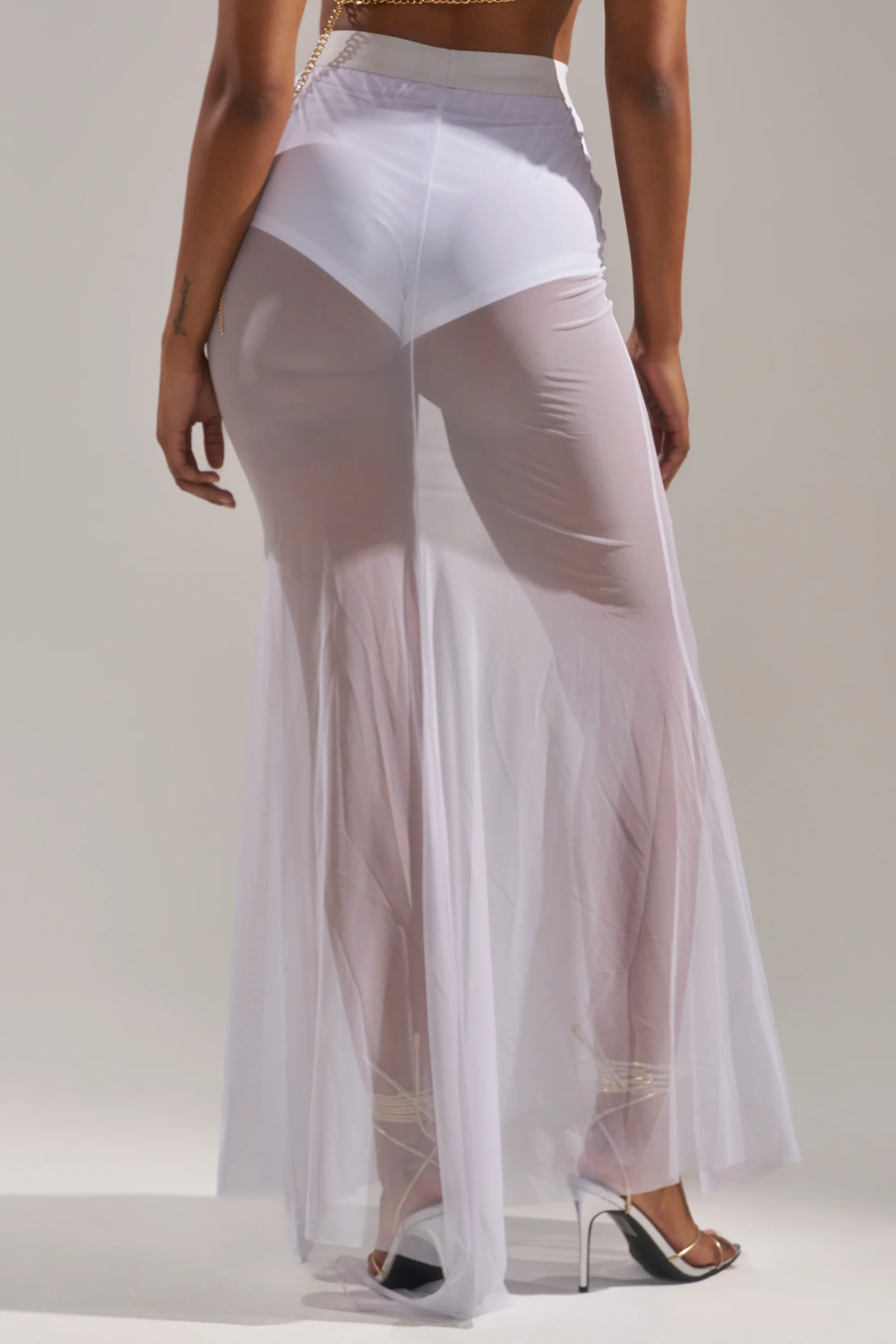 DANCING QUEEN MESH MAXI SKIRT IN WHITE - Image 5