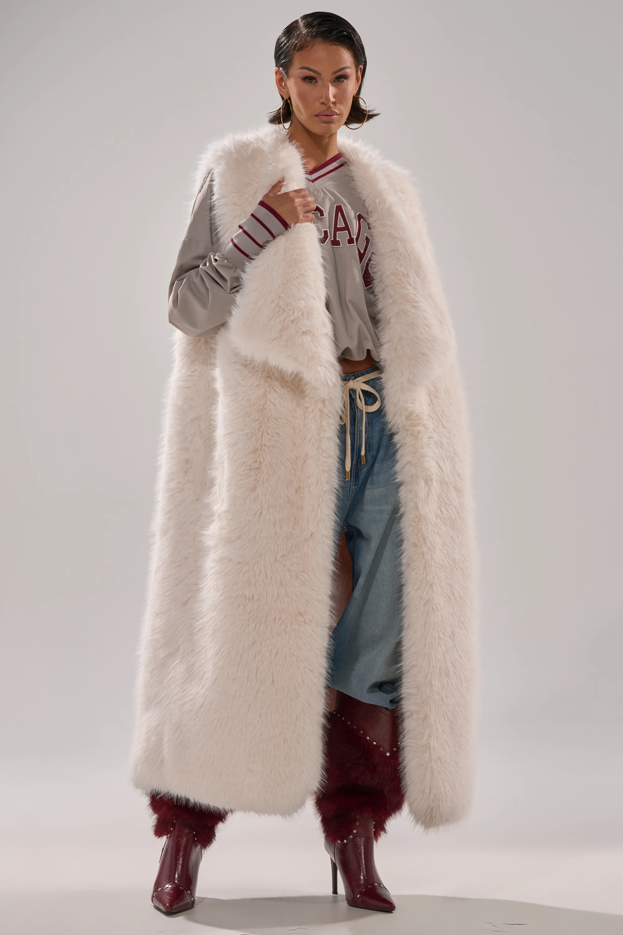 DOWN TIME FAUX FUR VEST IN IVORY - Image 3